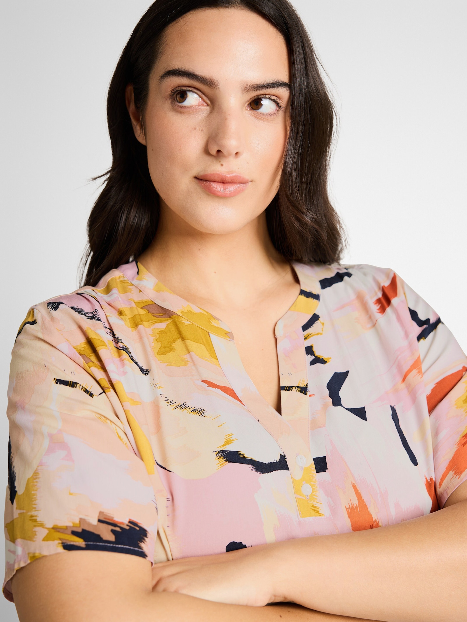 Kurzarmbluse - big abstract flower print