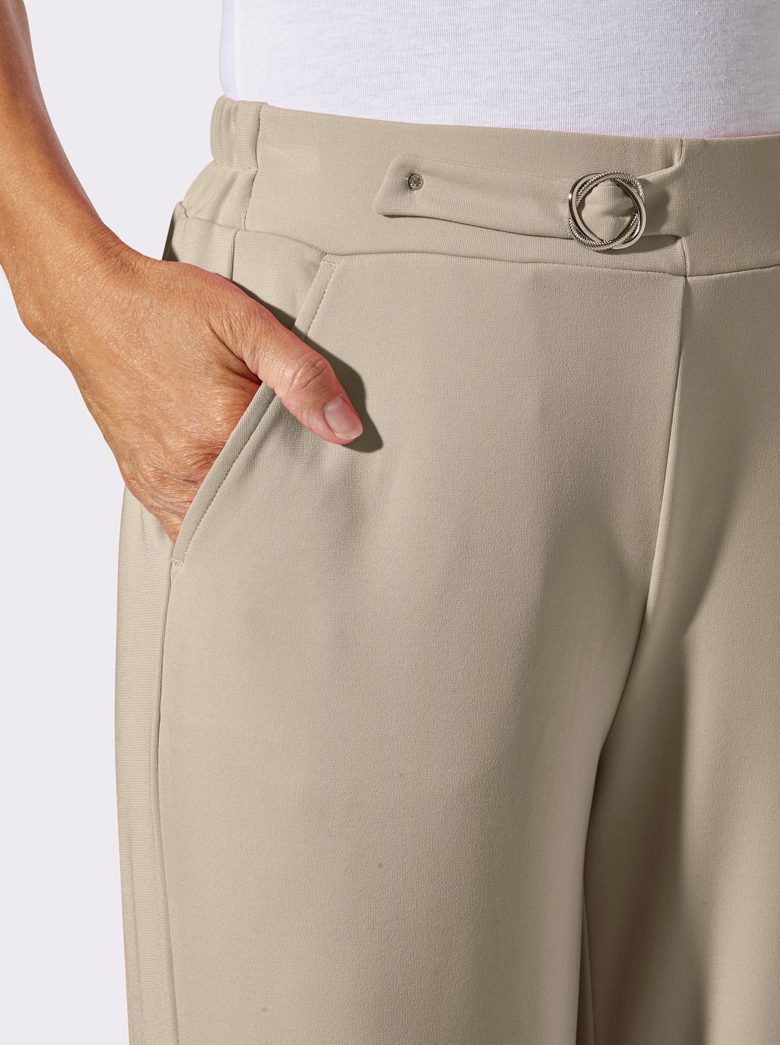Schlupfhose mit Zierschnalle - sesam
