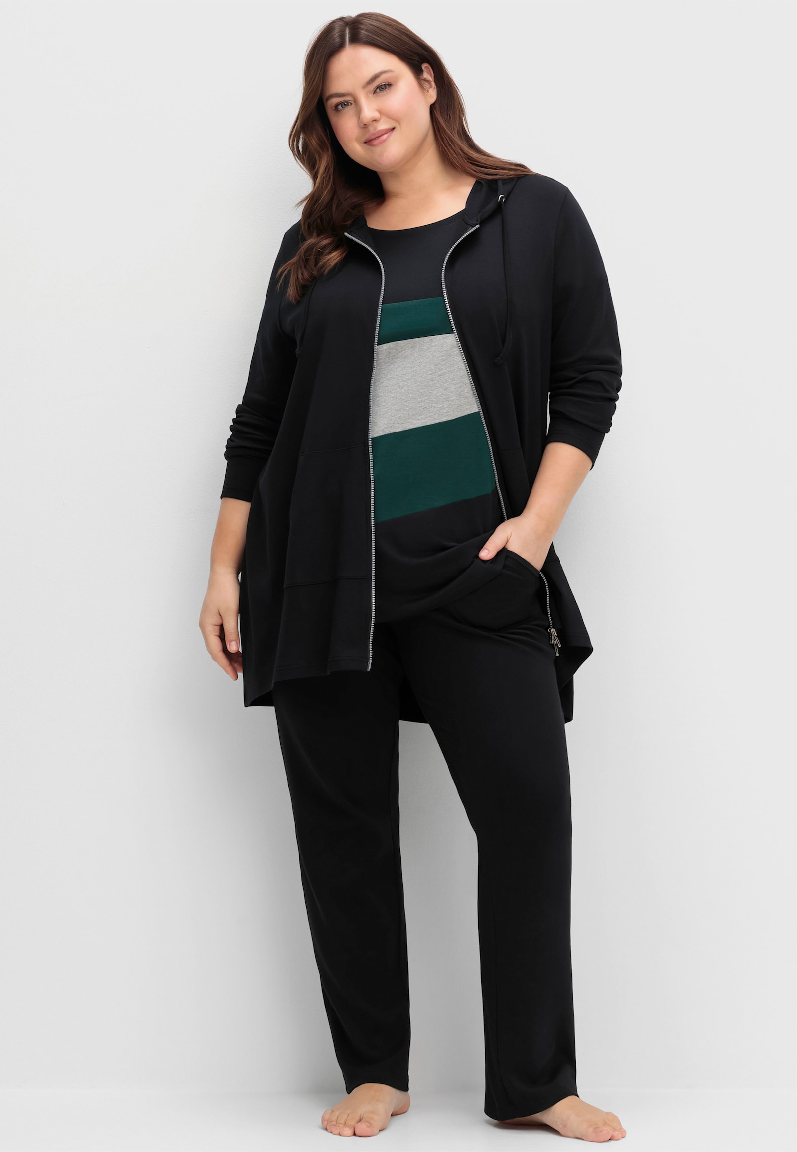 sheego Shirtjacke mit 2-Wege-Reißverschluss, Longform - schwarz