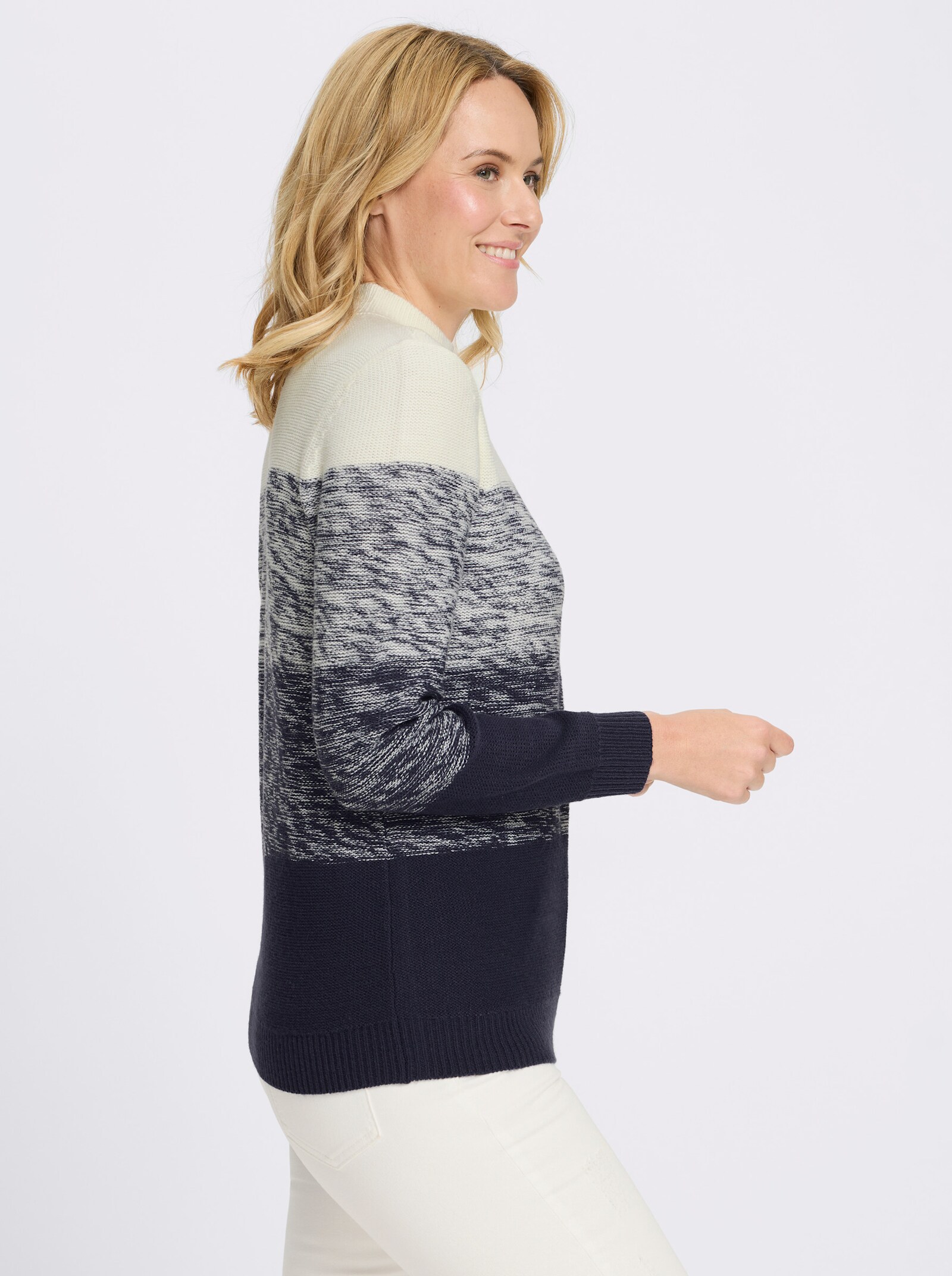 Stehkragenpullover mit Farbverlauf - ecru-marine