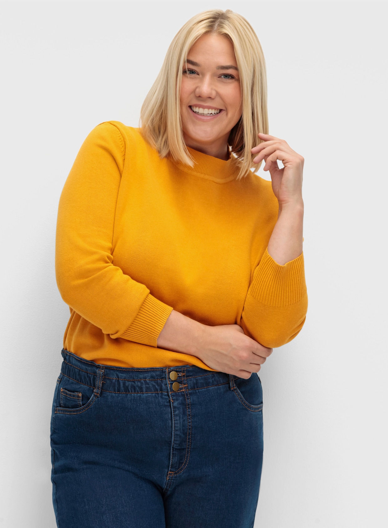 Strickpullover mit geripptem Stehkragen - ocker