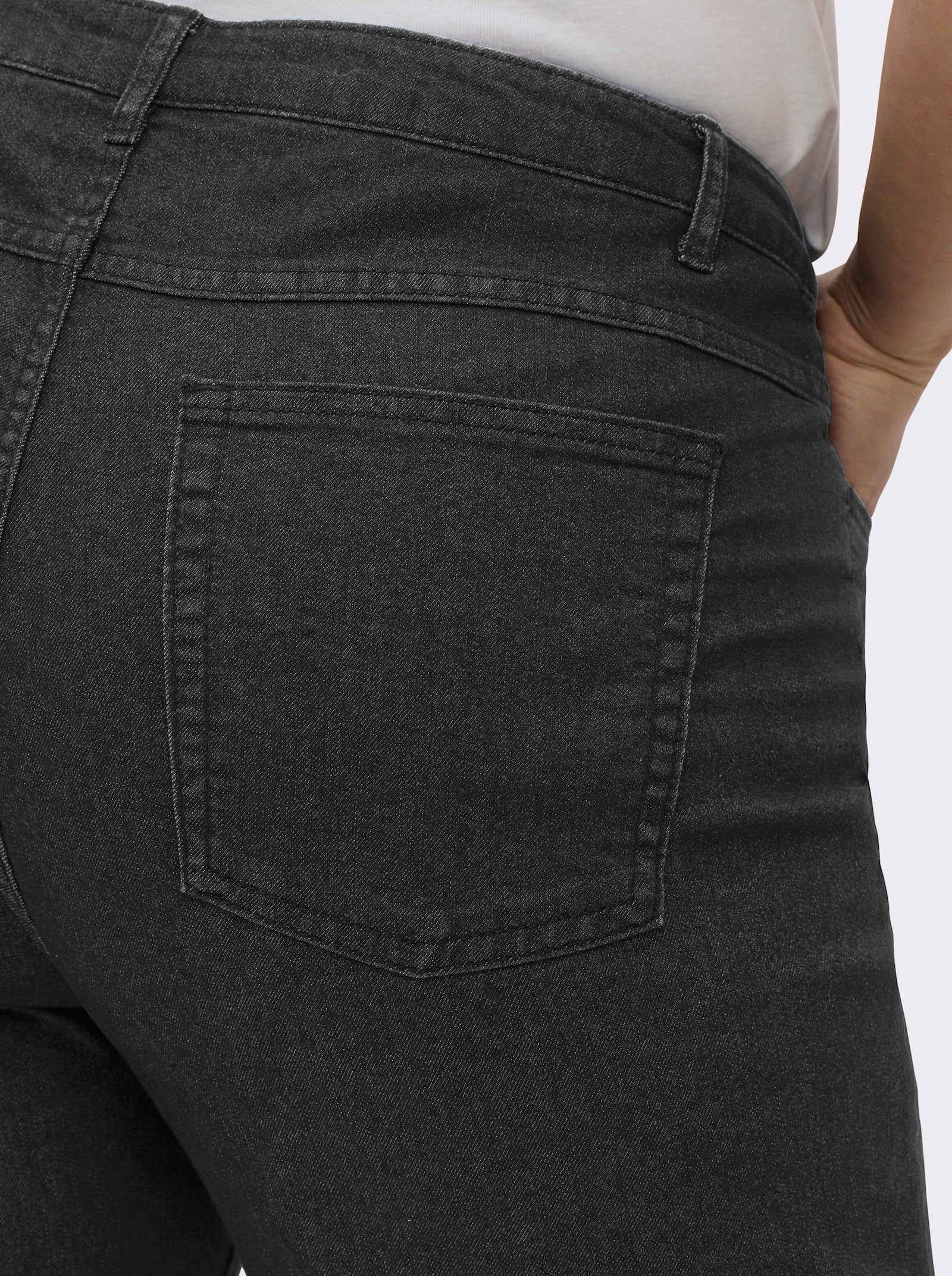 Jeans mit weitem Bein - schwarz