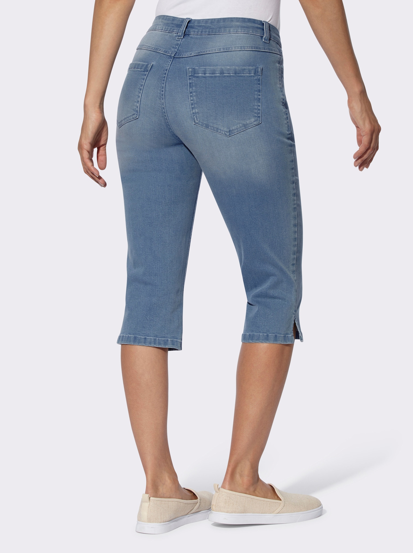 Capri džíny s krátkými rozparky - bělená modrá