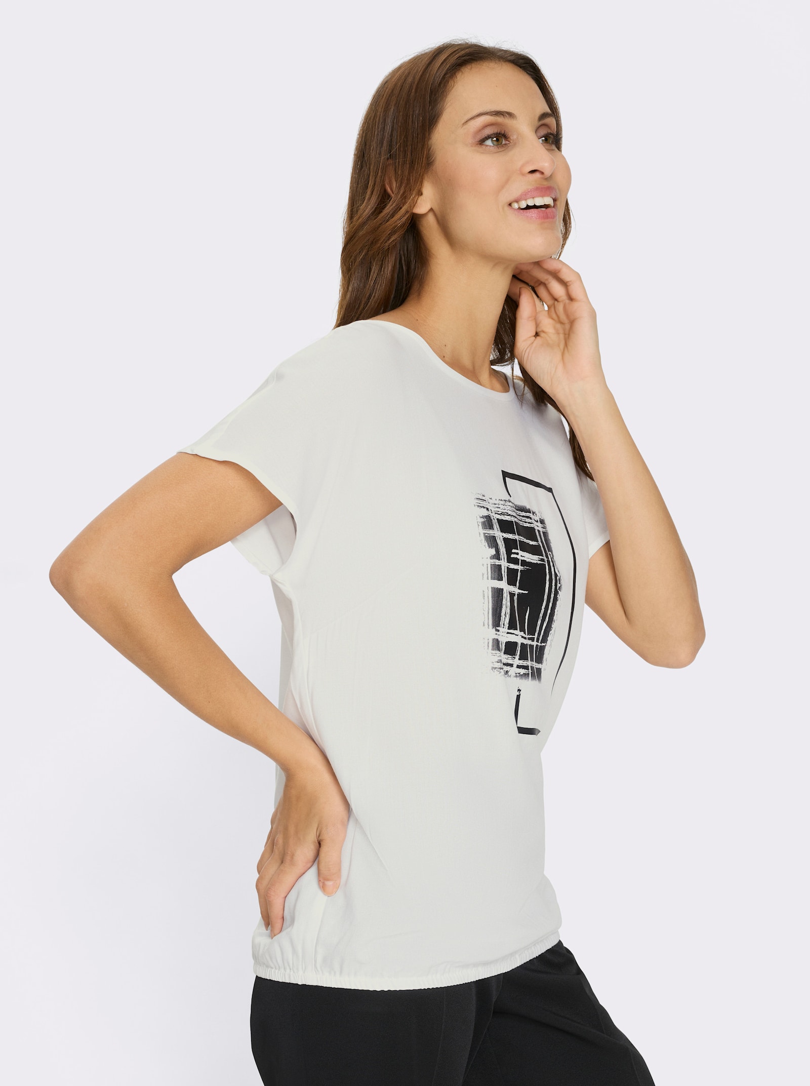 Schlupfbluse mit überschnittenen Schultern - weiß-schwarz-bedruckt