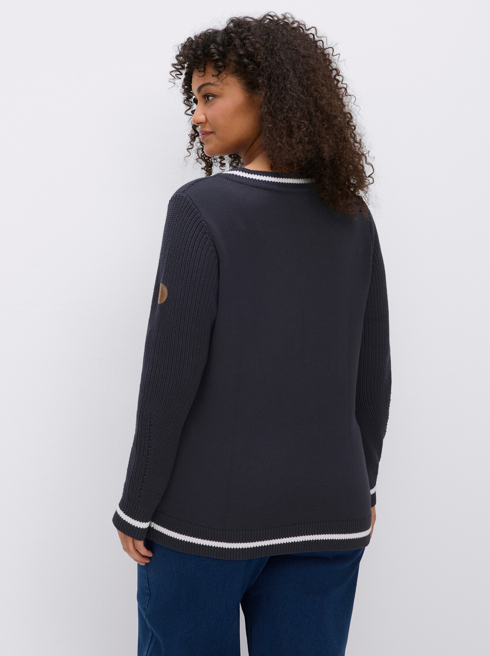 sheego Langarm-Pullover mit Kontrast-Details - tiefblau-ecru