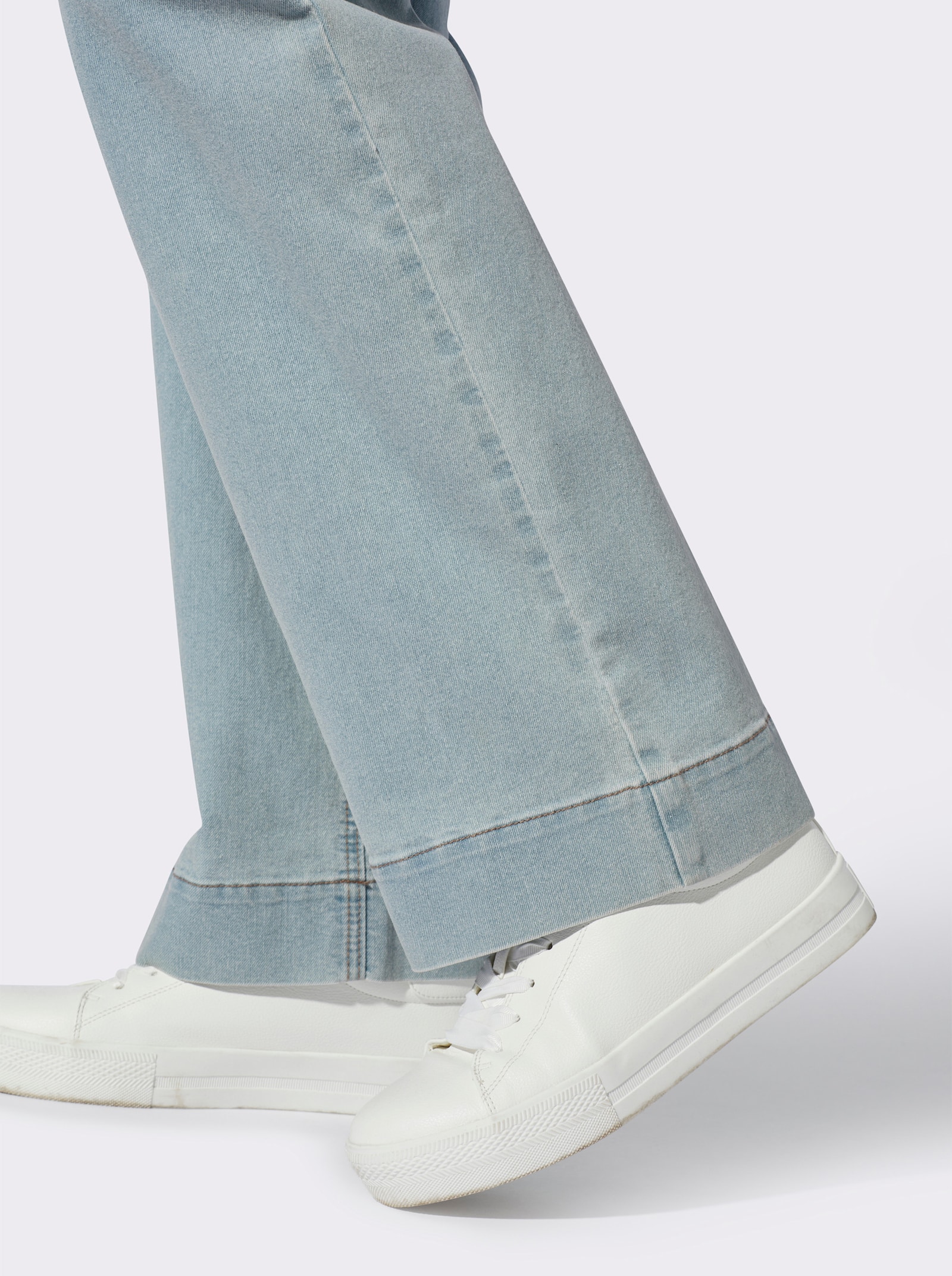 Jeans mit weitem Bein - blue-bleached