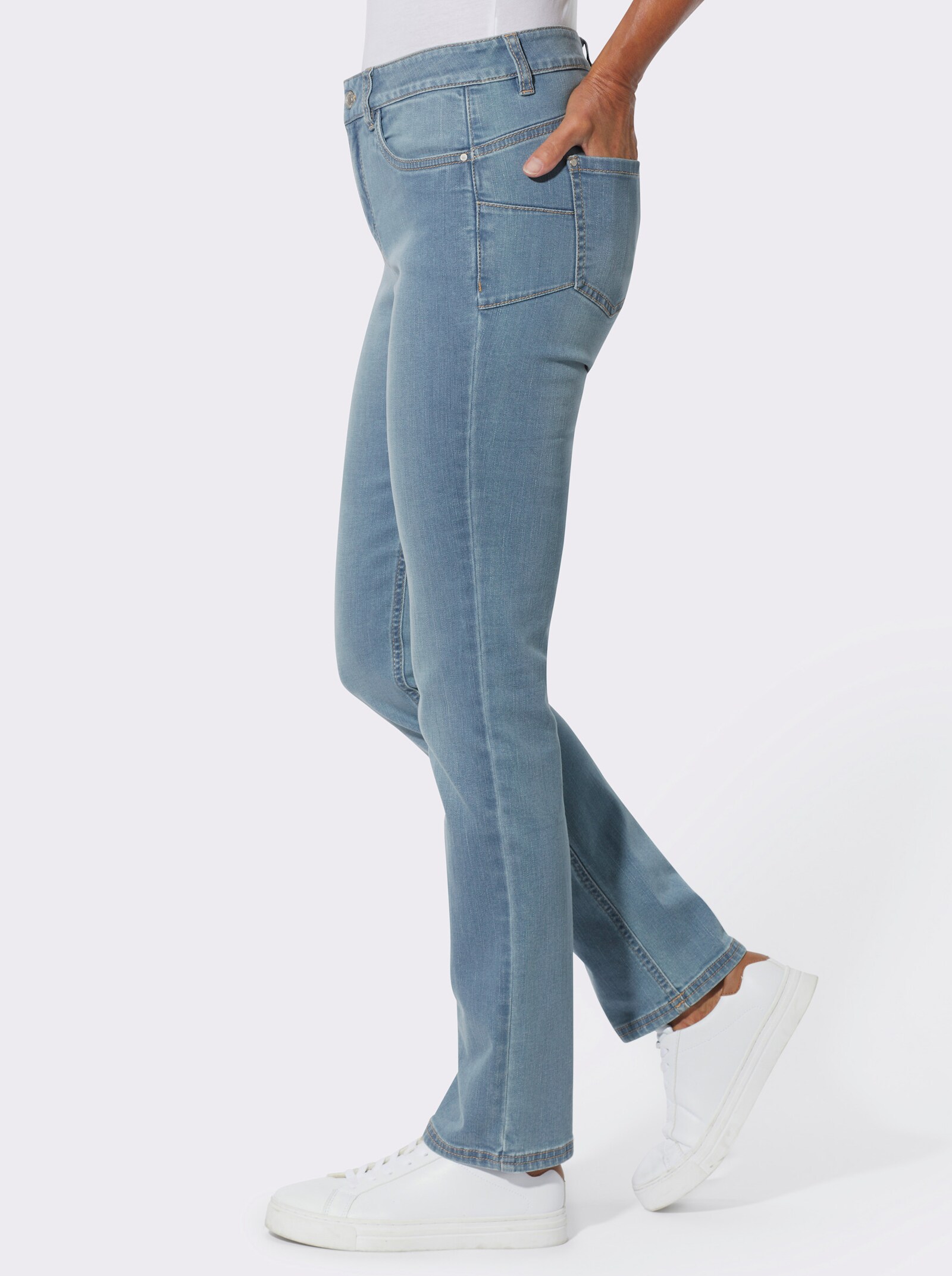 Push-up-Jeans mit Abnähern hinten - blue-bleached