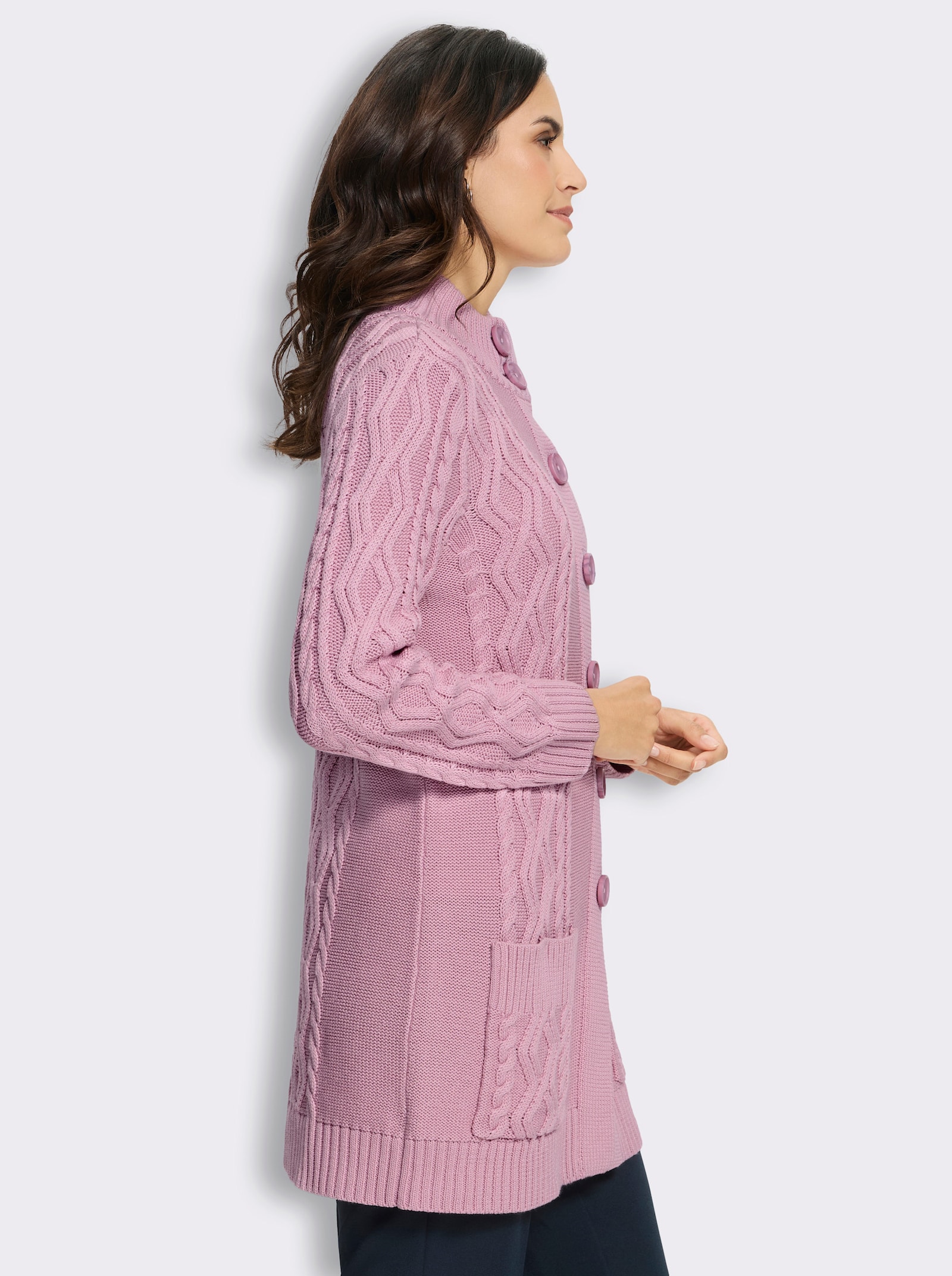 Longstrickjacke mit Zopfmuster rundum - rosé