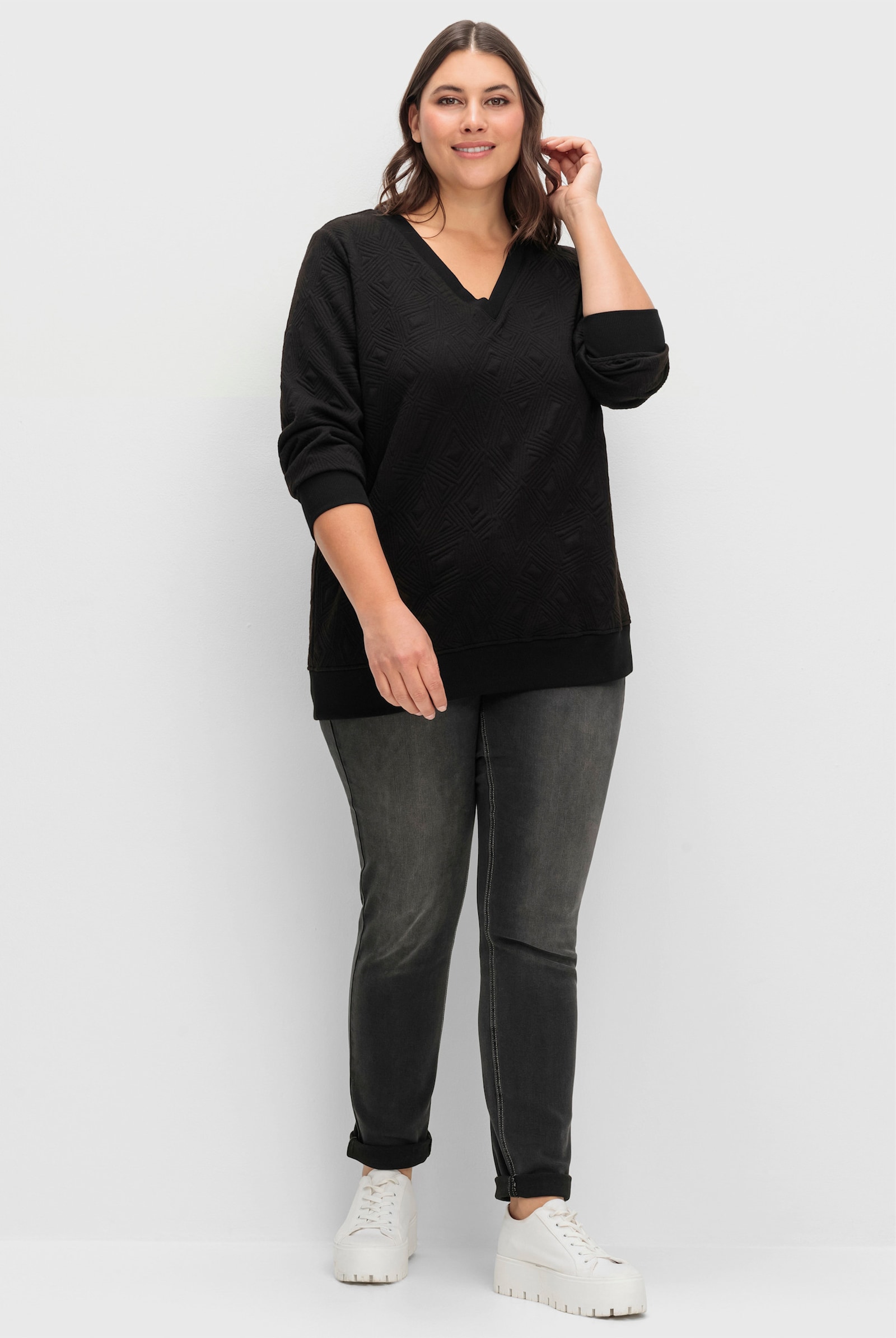 sheego Sweatshirt mit gestepptem Muster - schwarz