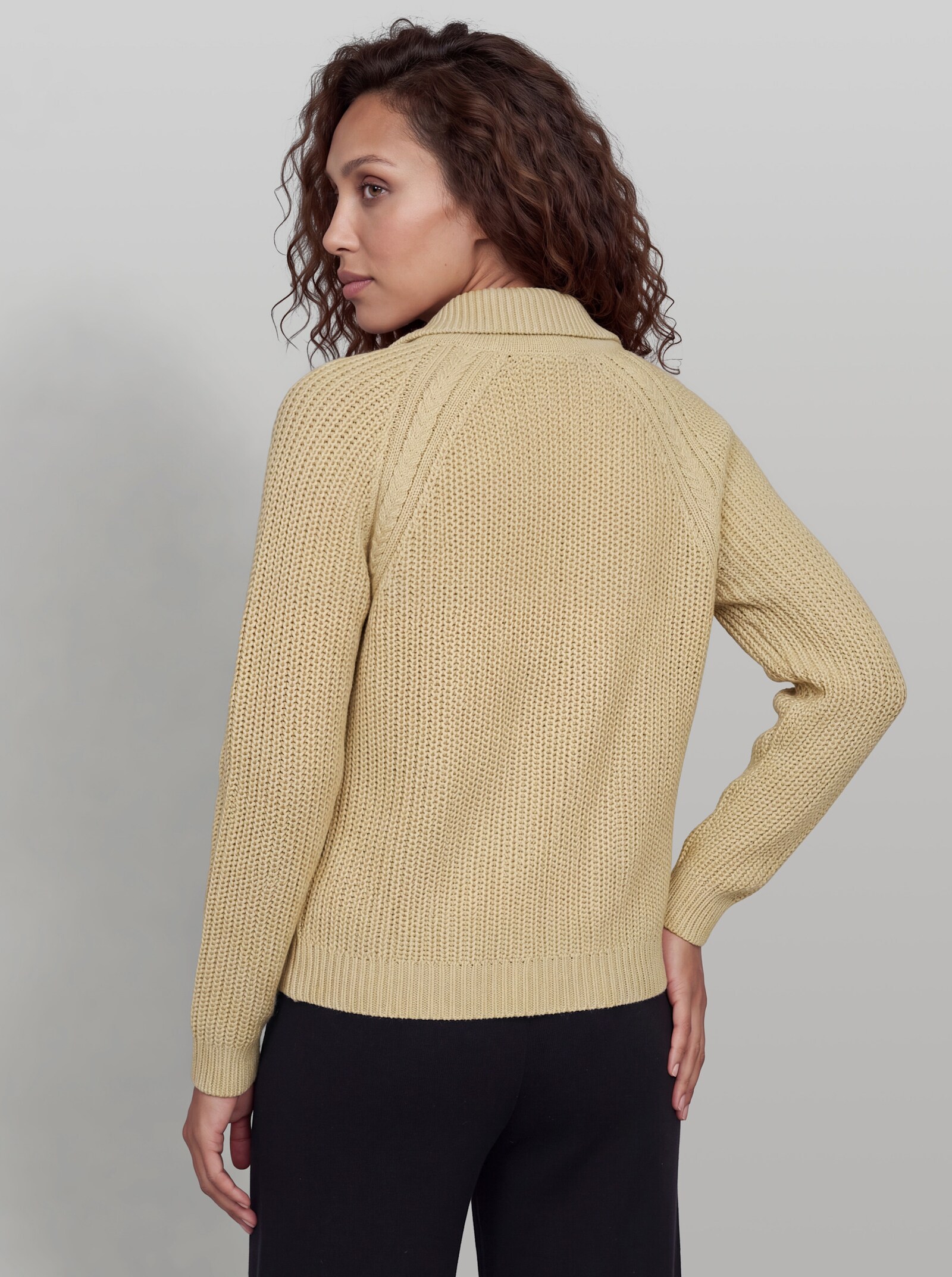 heine Strickjacke mit Polokragen - sand