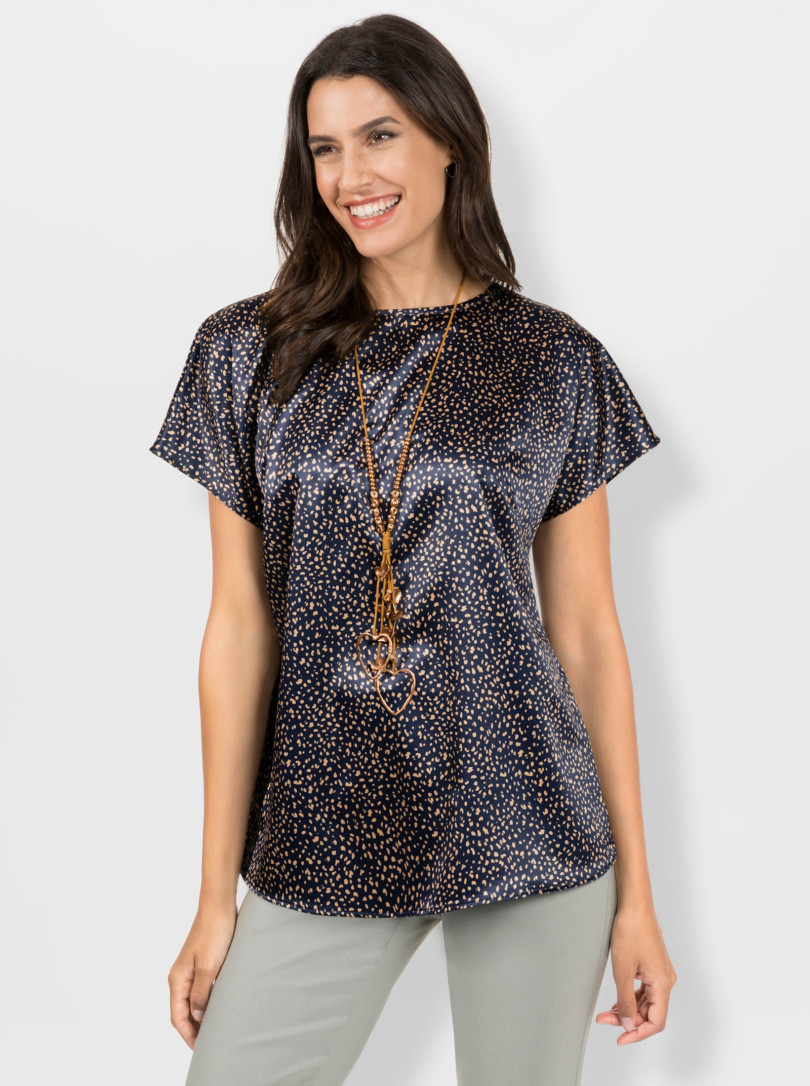 Satijnen blouse met boothals - marine/camel bedrukt