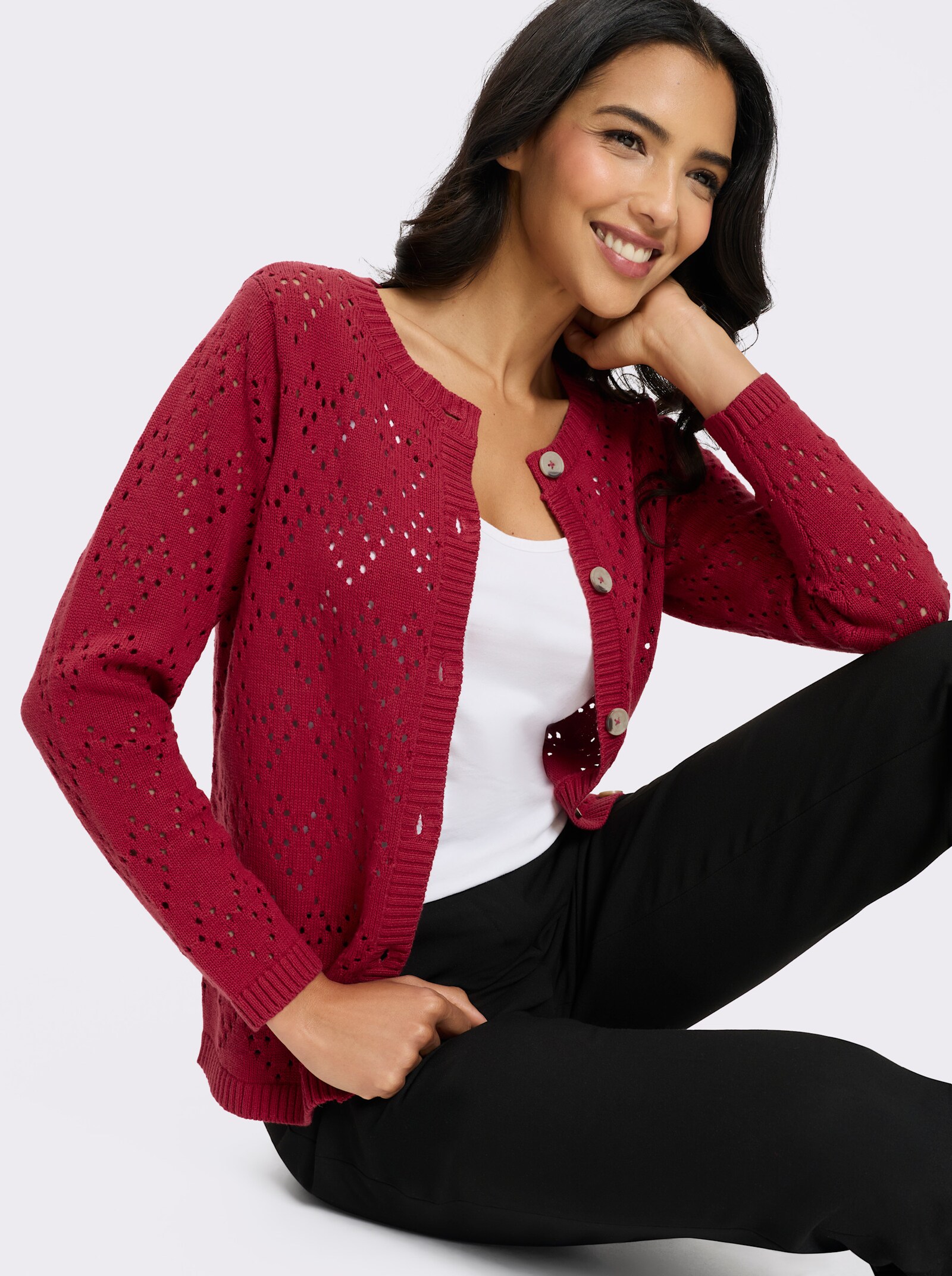 Ajourstrickjacke mit Muster in Herz-Optik - kirsche