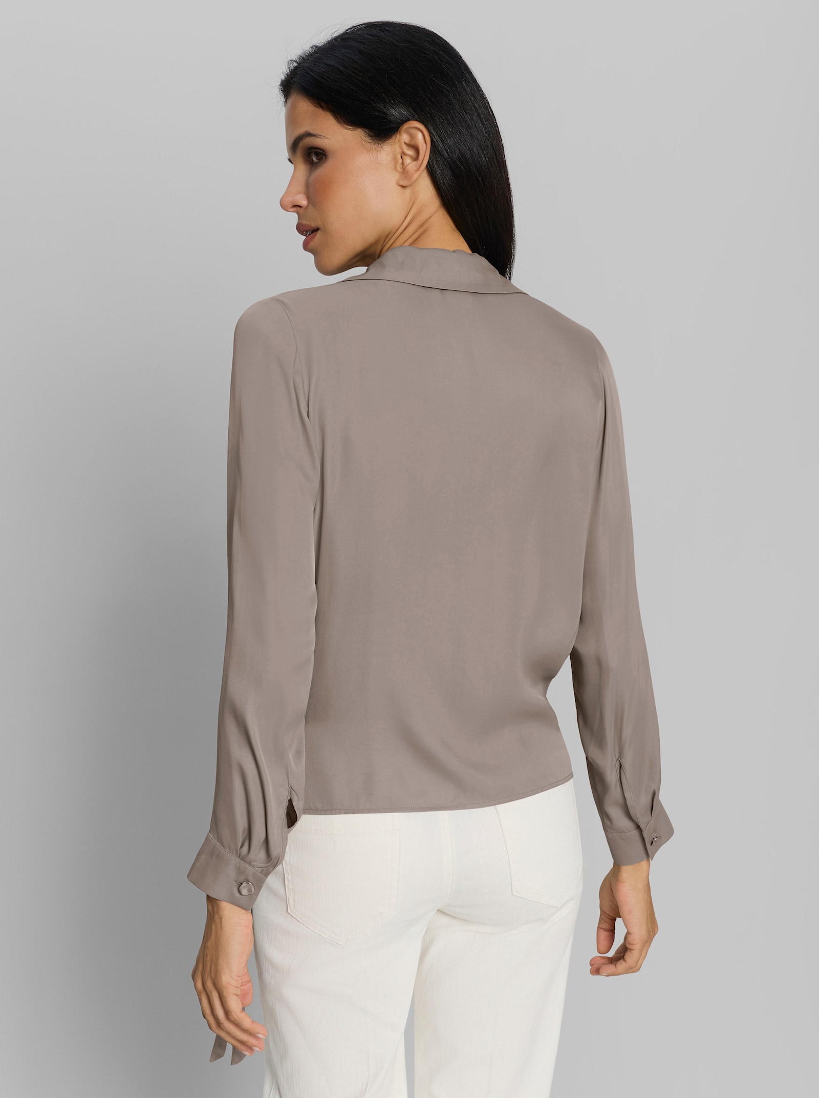 heine Wickelbluse aus schimmernder VIskose - taupe