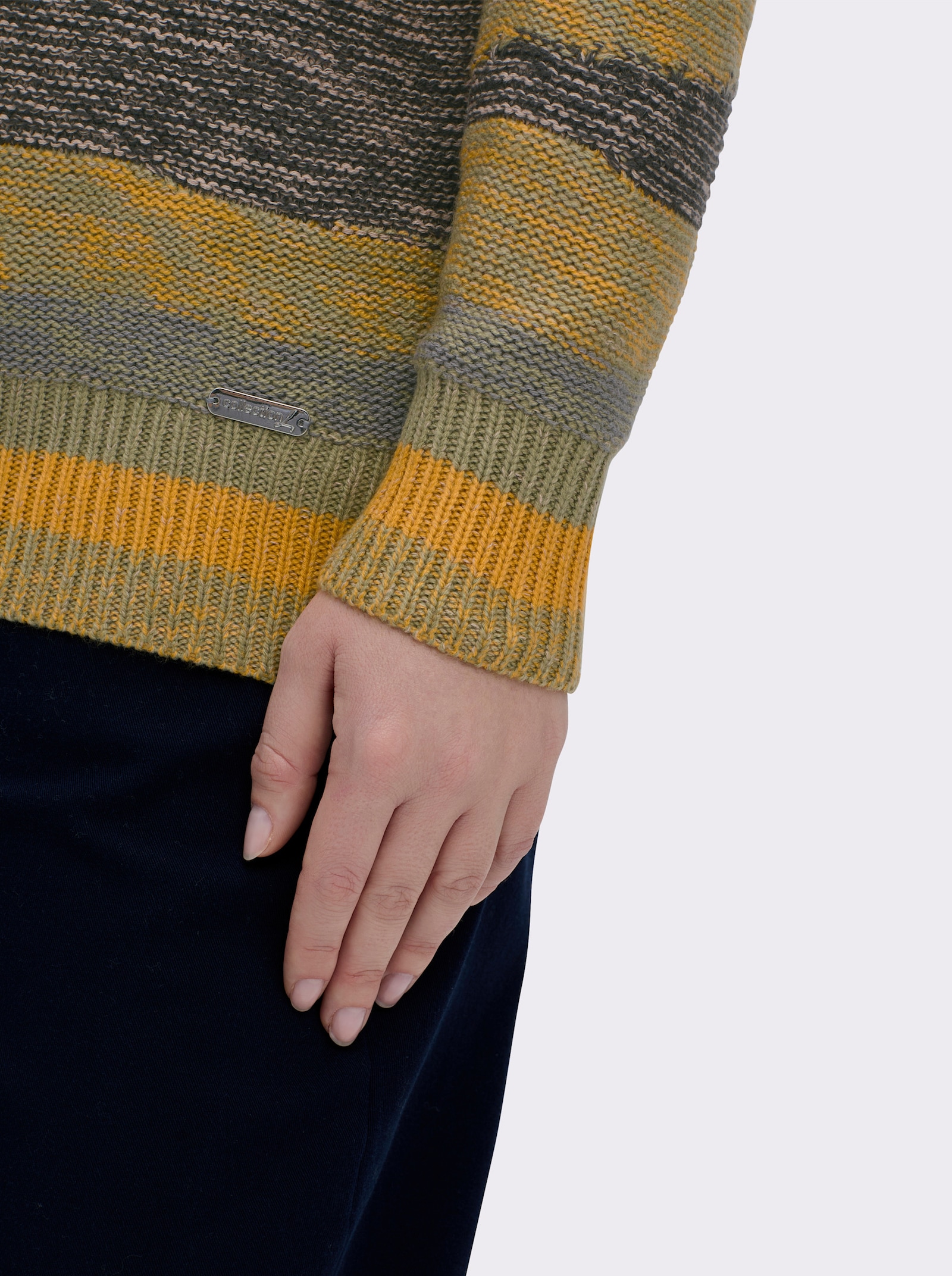 Strickpullover mit farbigen Rippbündchen - ocker-rostrot-gemustert