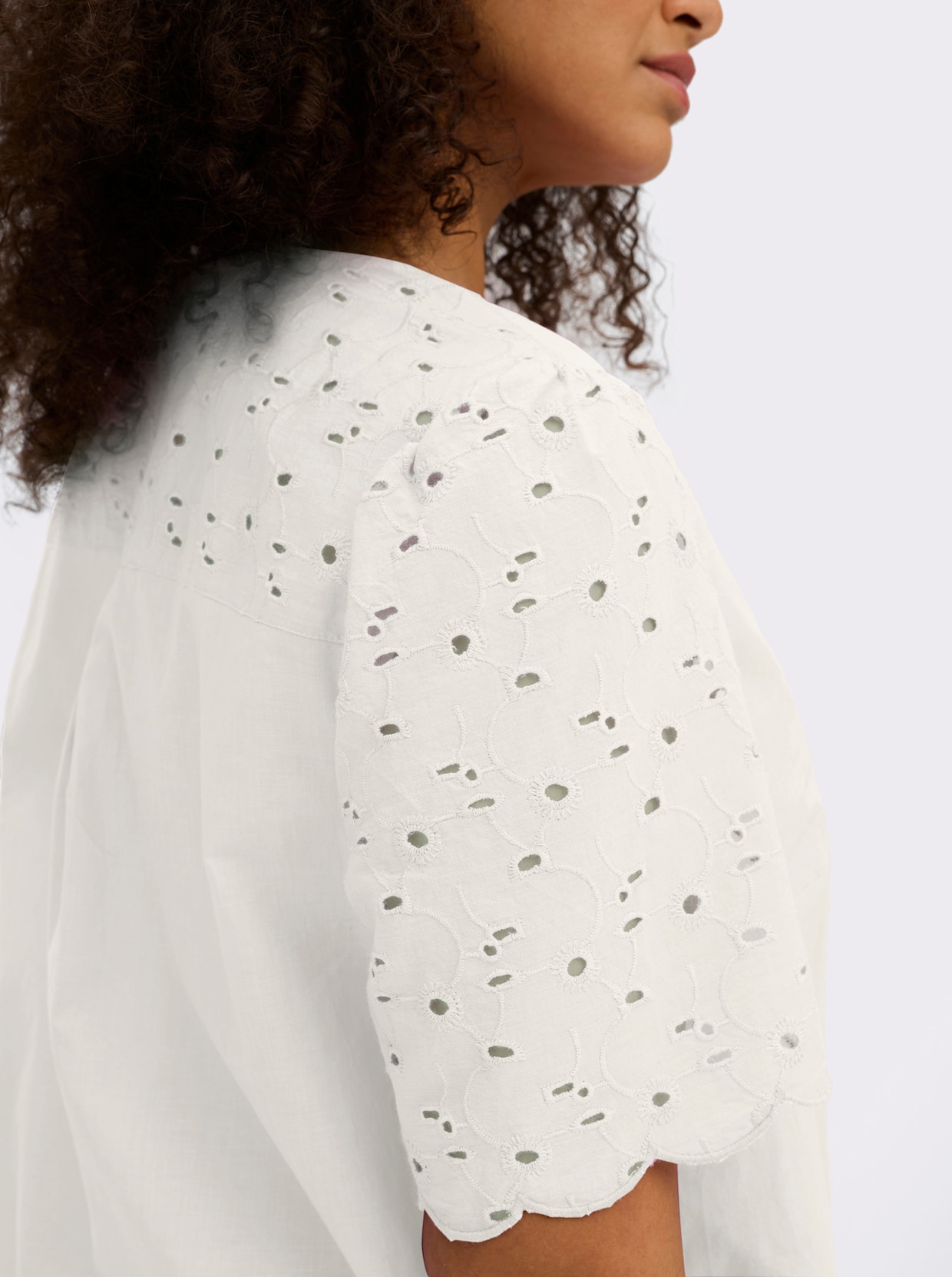 sheego Tunika mit Lockstickerei - ecru
