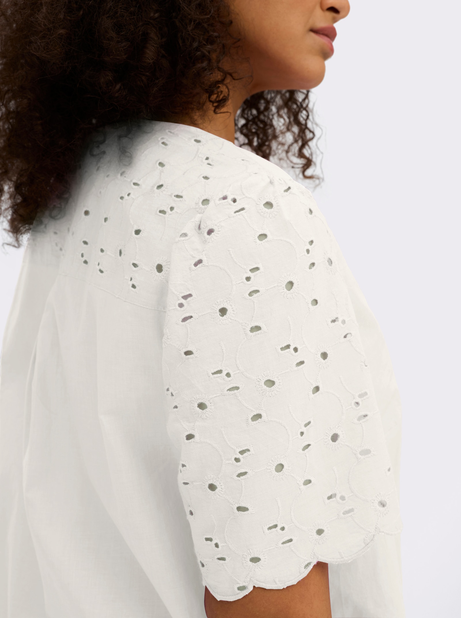 sheego Tunika mit Lockstickerei - ecru