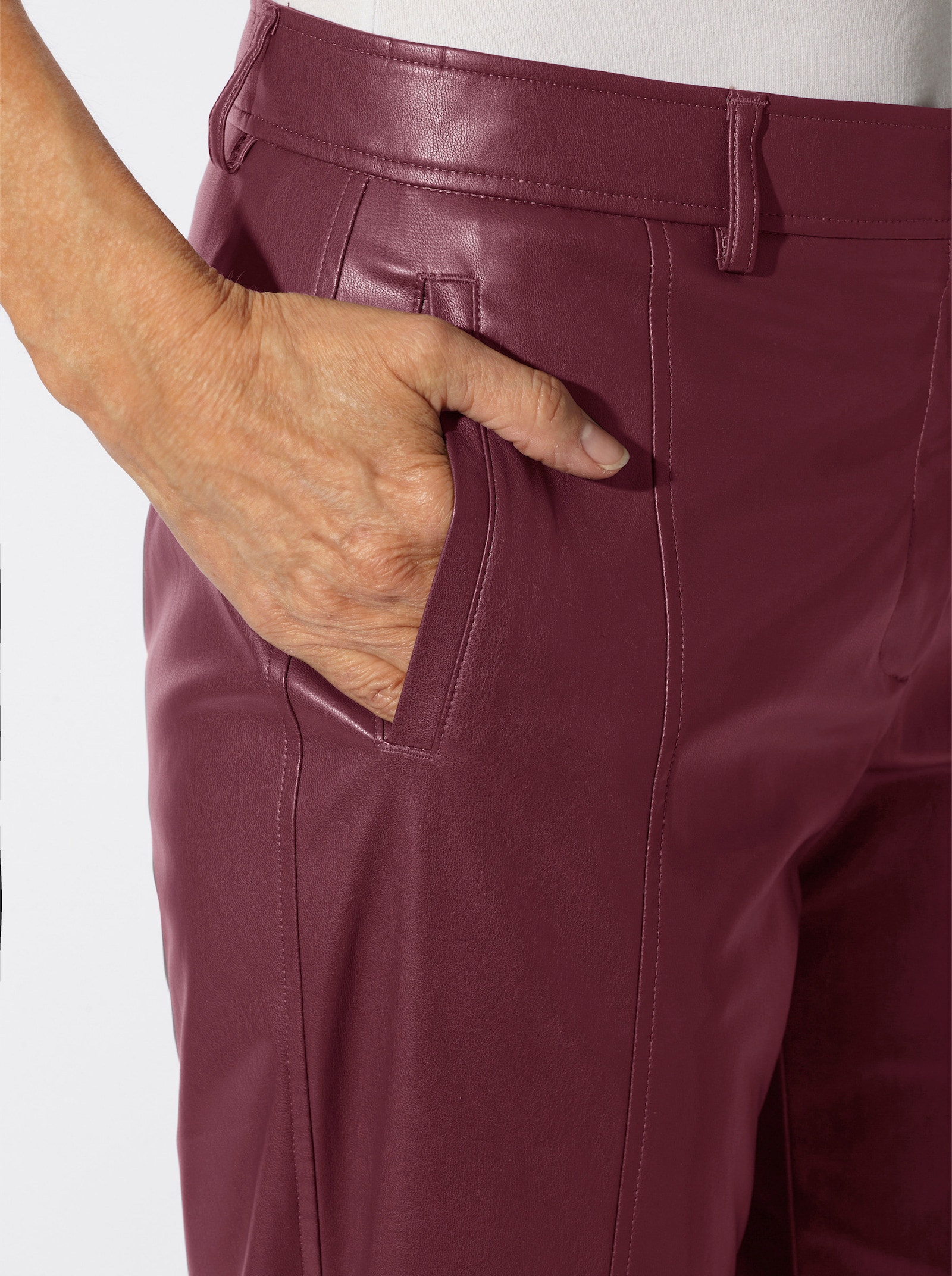 Lederimitathose mit Teilungsnaht vorne - bordeaux