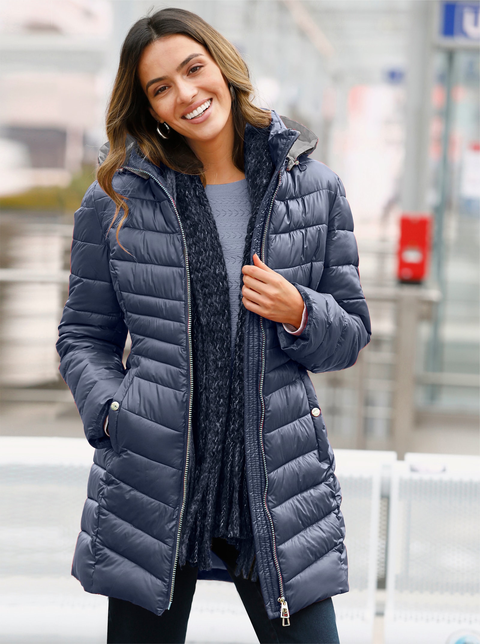 Steppjacke mit dezentem Glanz - rauchblau