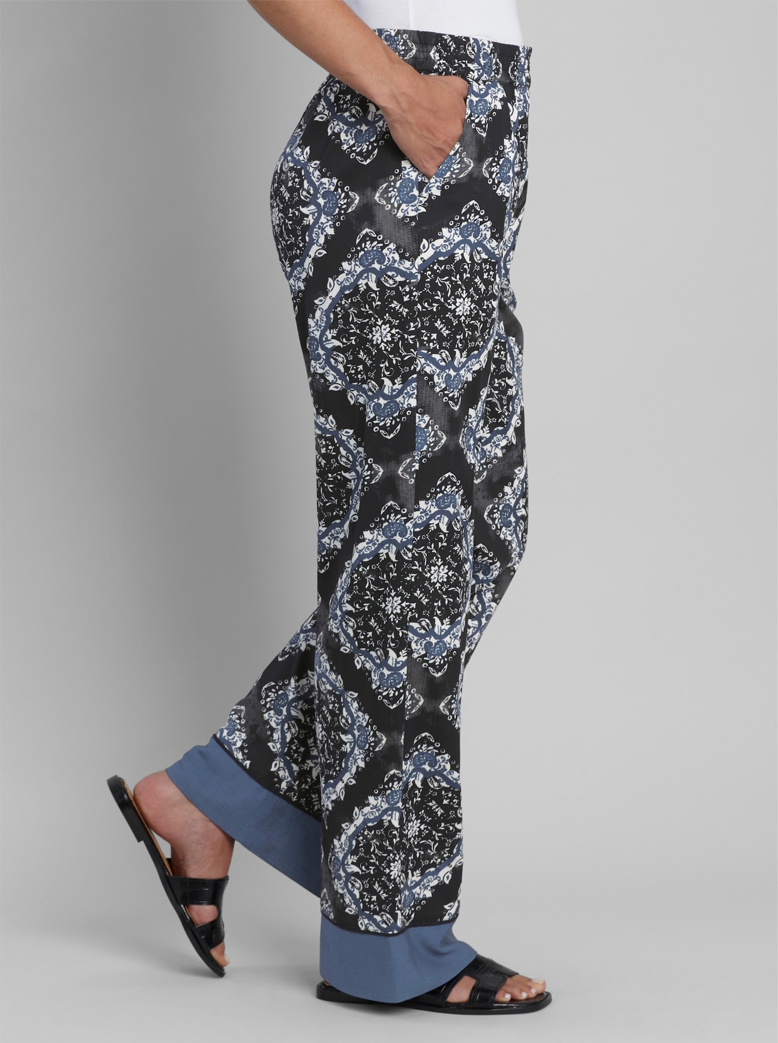 heine Druckhose mit weitem Bein - dunkelblau-champagner-bedruckt