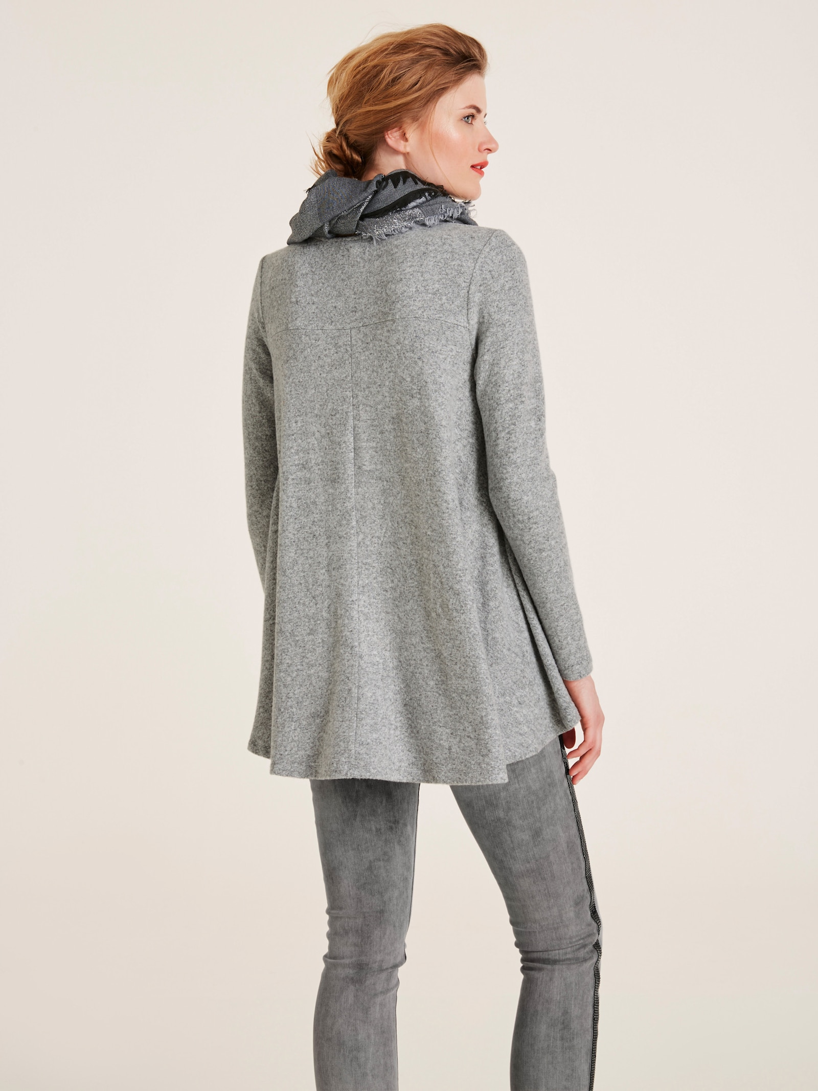 heine Langarmshirt mit verlängerter Rückenpartie - grau