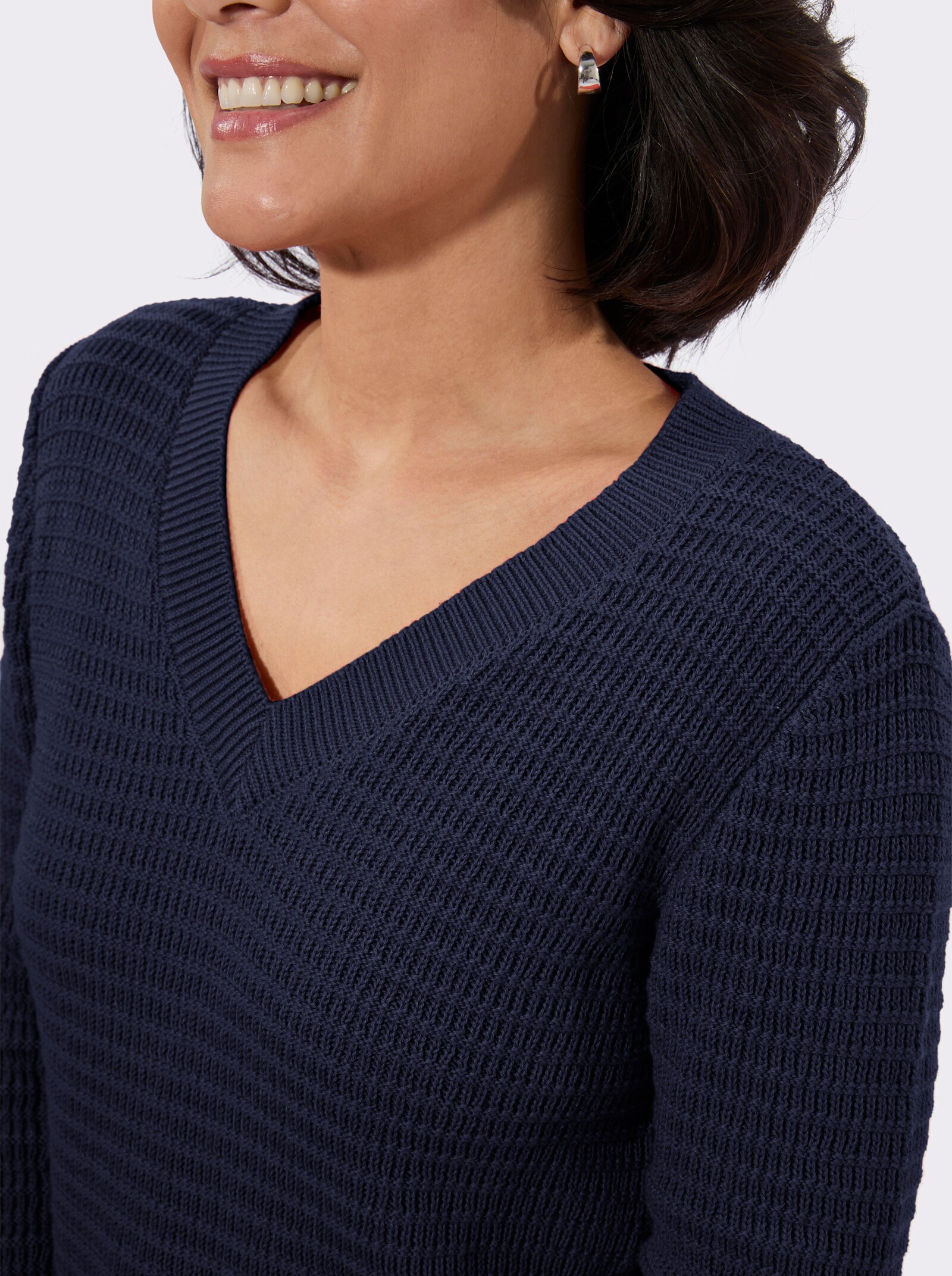 V-Ausschnitt-Pullover mit geripptem Saum - marine