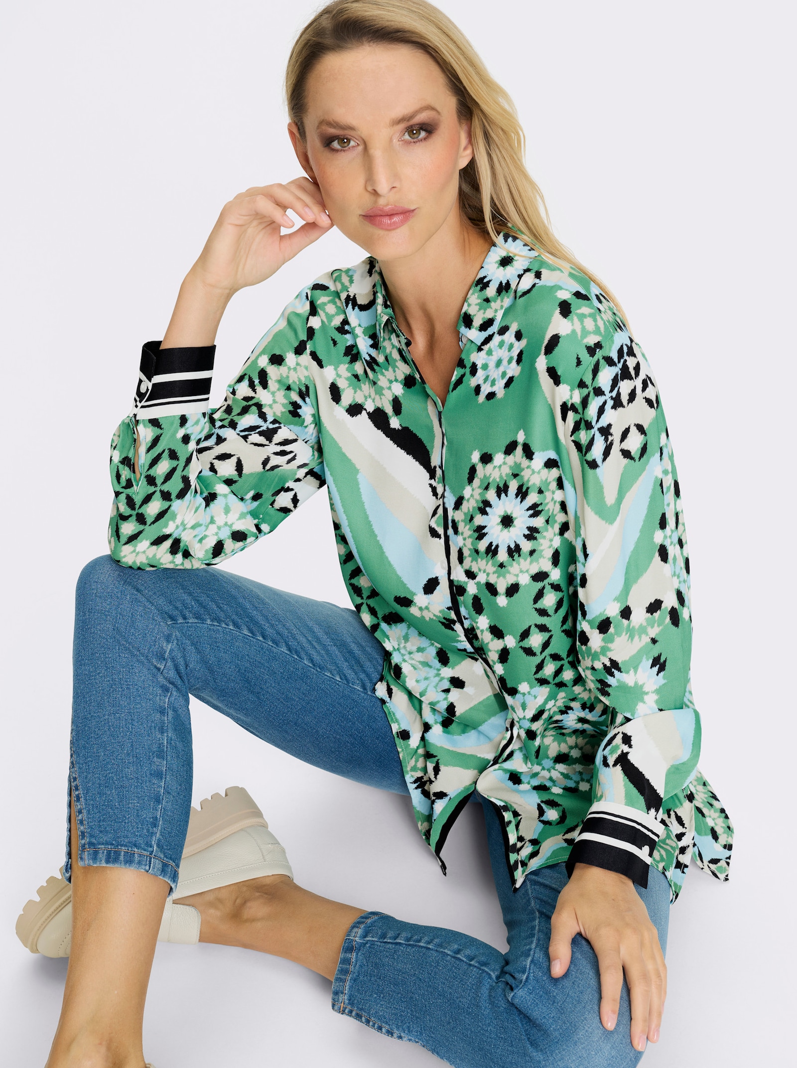 heine Tunika mit Exotic-Dessin - grasgrün-schwarz-bedruckt