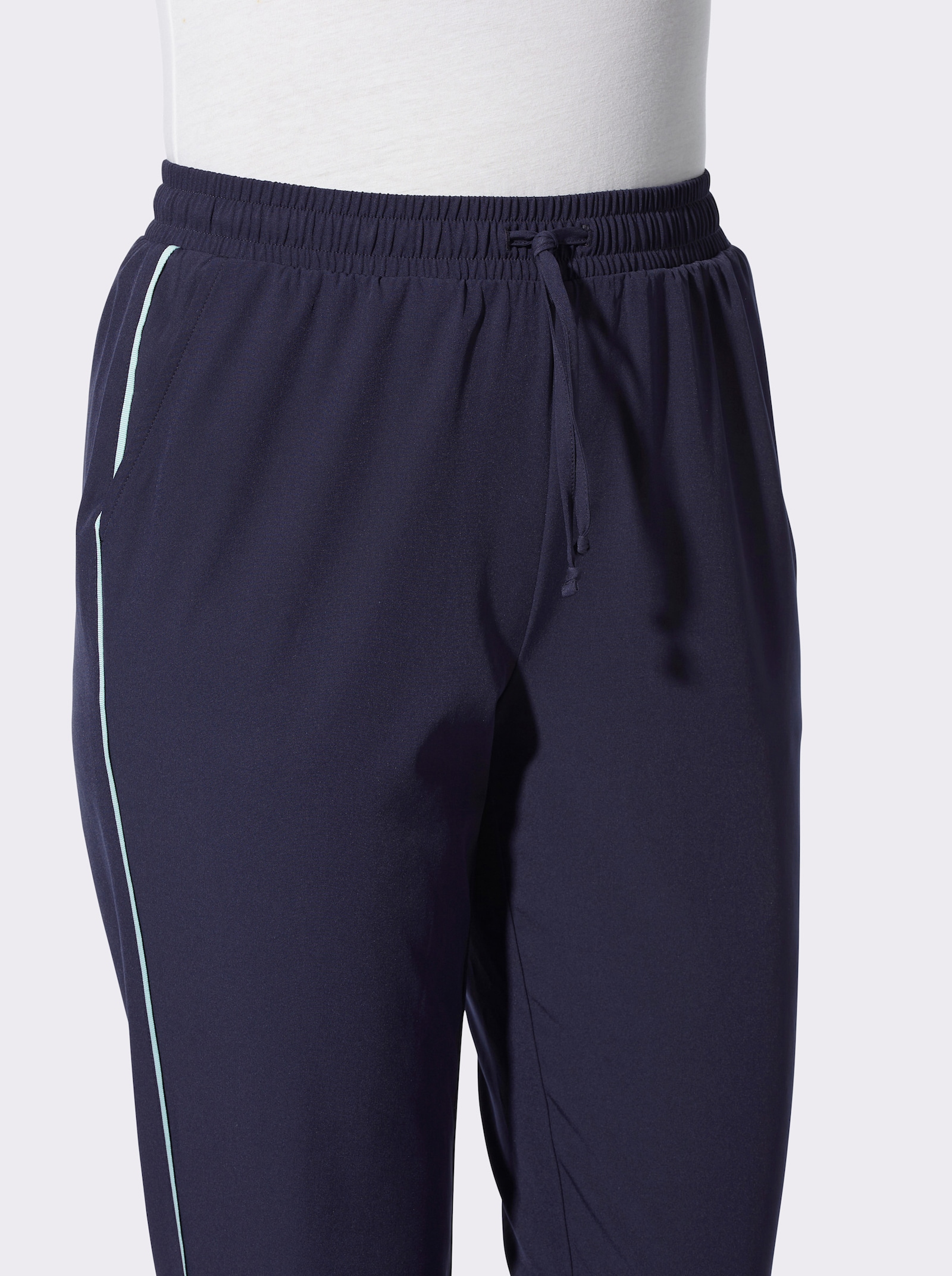 Freizeithose in Stretch-Qualität - marine