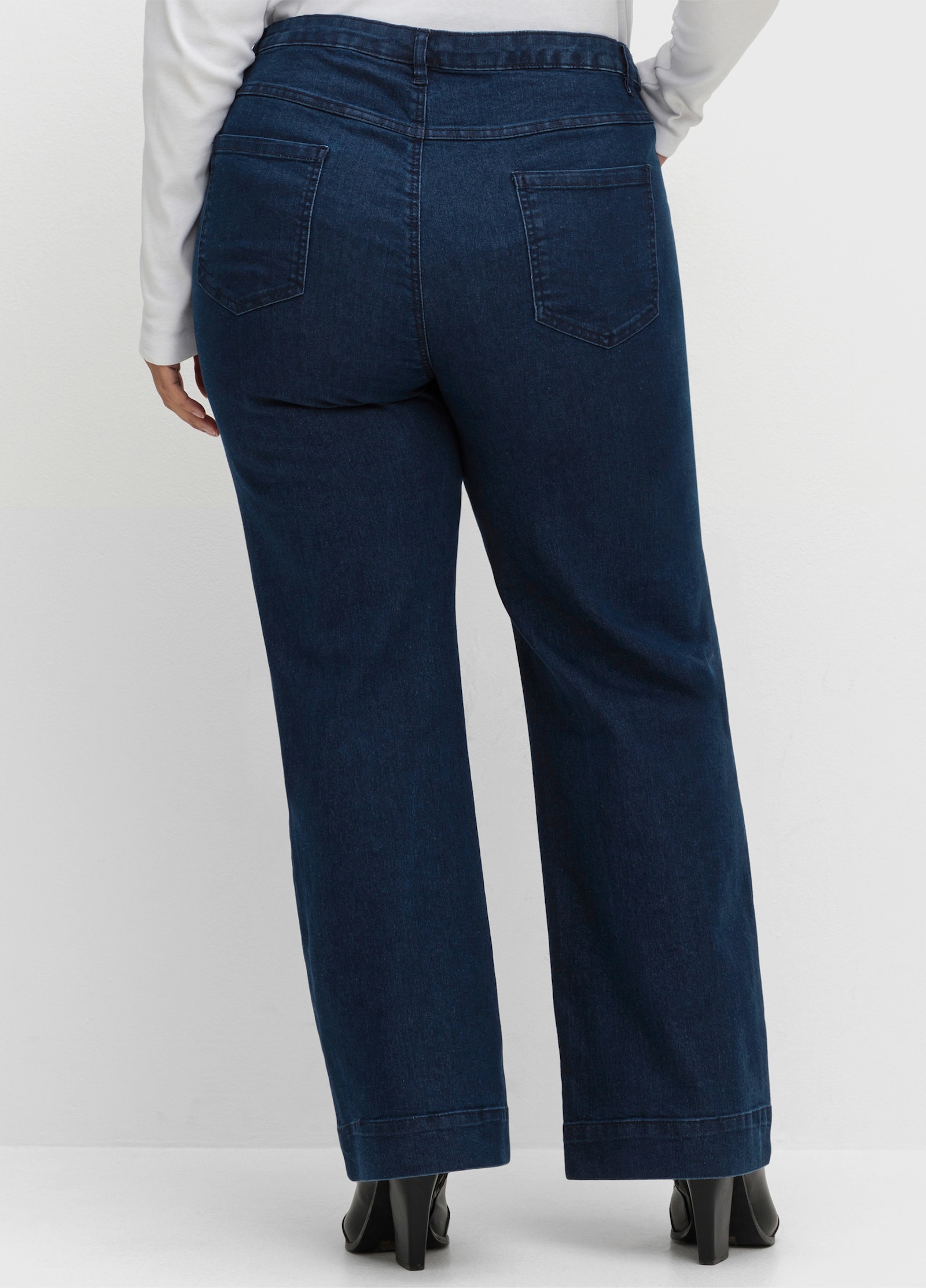 Jeans mit weitem Bein - blue-stone-washed