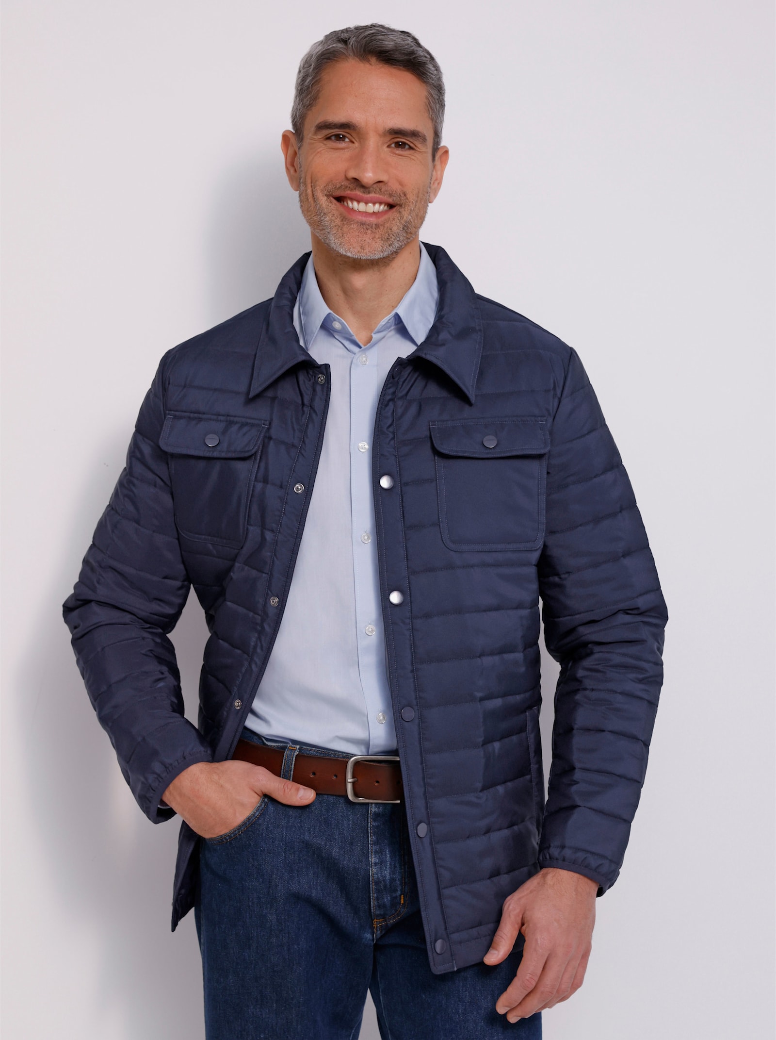 Steppjacke mit Druckknopfleiste - marine