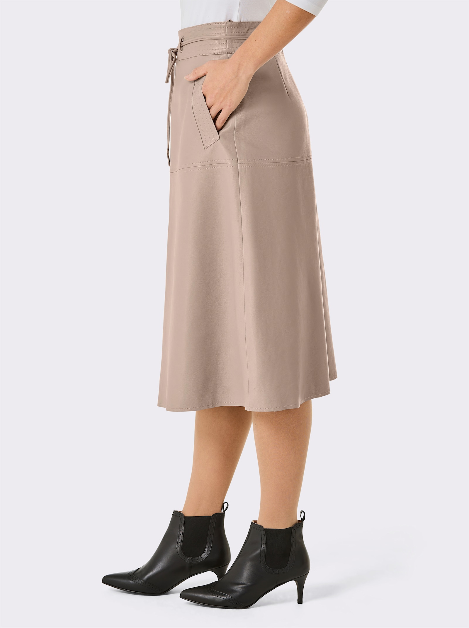 Mainpol Lederrock mit Bindegürtel - beige