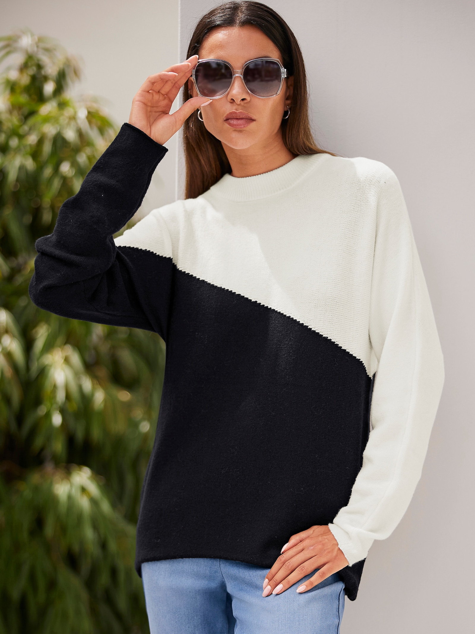 heine Pullover met opstaande kraag in asymmetrisch dessin - zwart/ecru gedessineerd