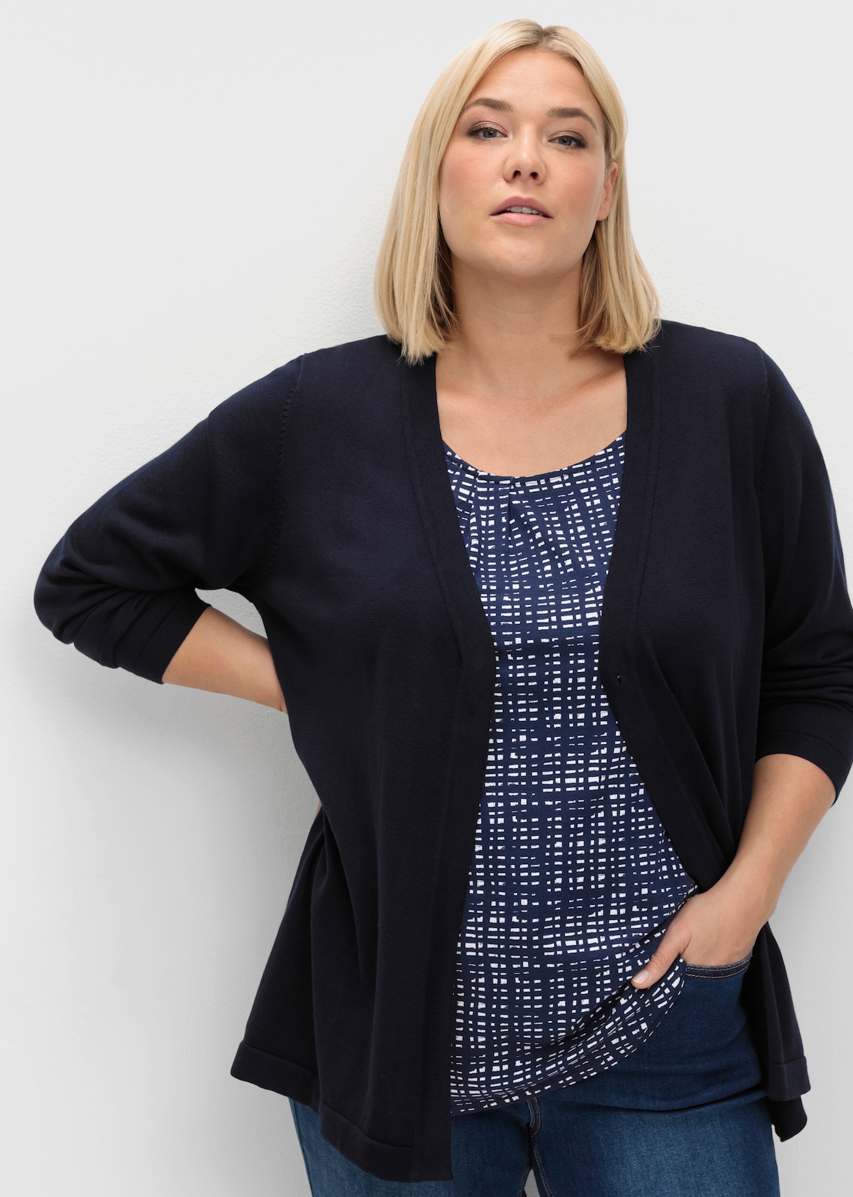 sheego Fijn gebreid vest - diepblauw