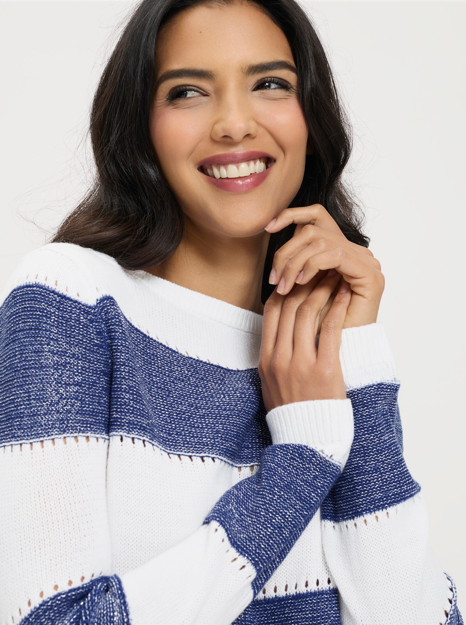 Langarm-Pullover mit Glanzgarn, Streifen-Muster - royalblau-ecru-gemustert