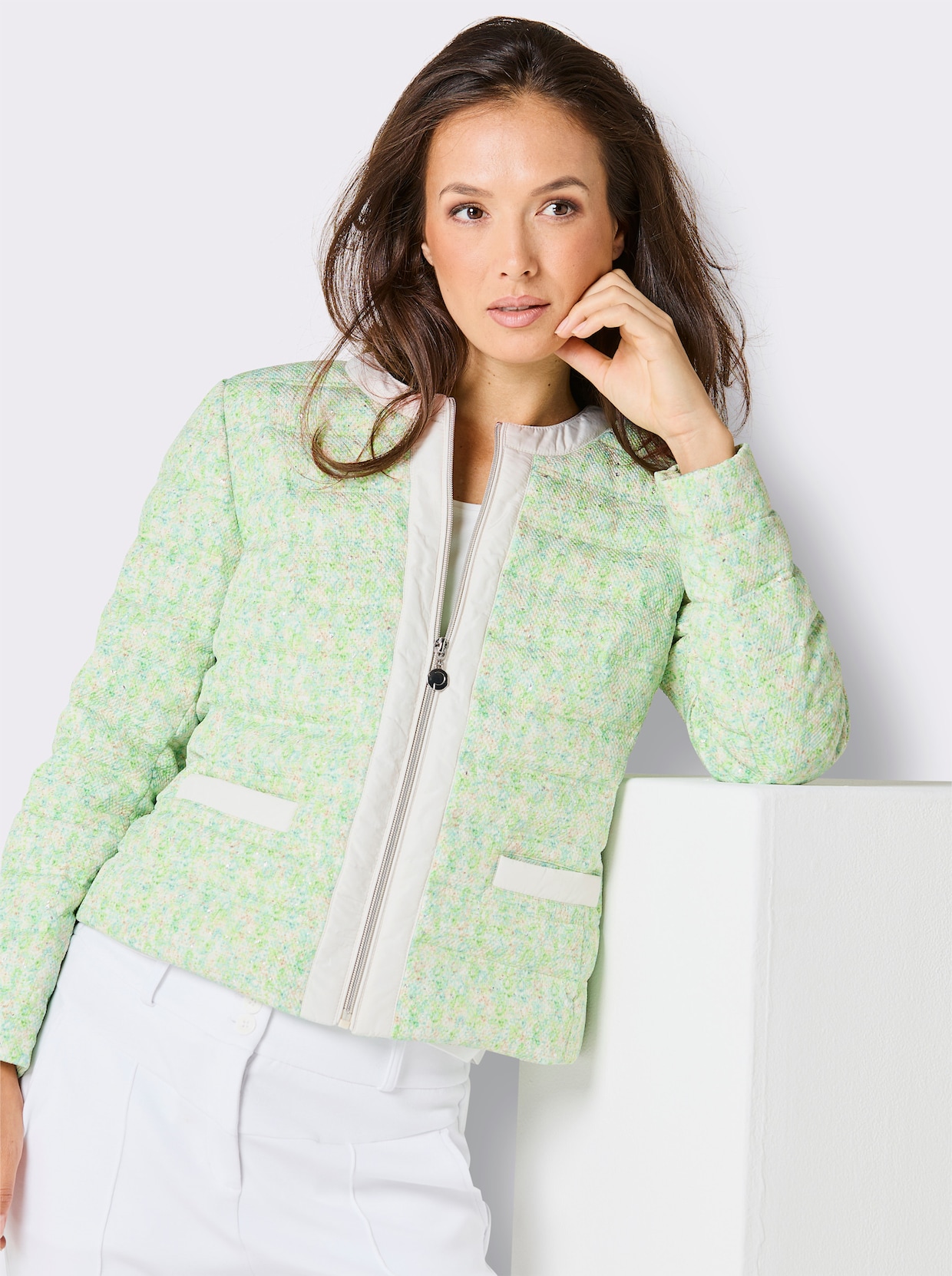 CREATION L PREMIUM Daunenjacke - reseda-ecru-bedruckt