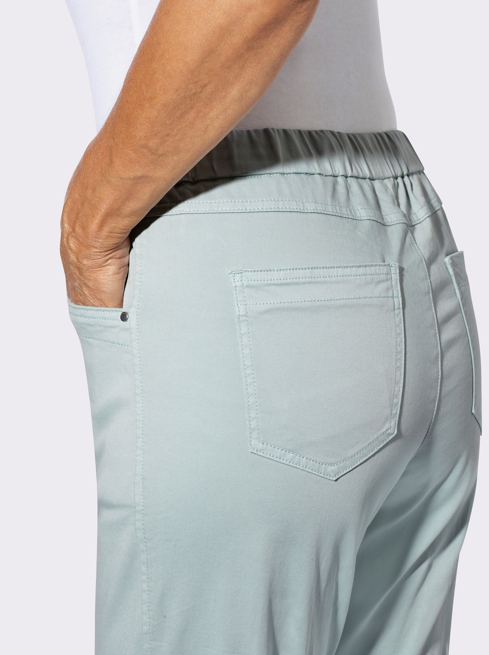 Schlupfjeans mit Stretch-Anteil - kalkmint