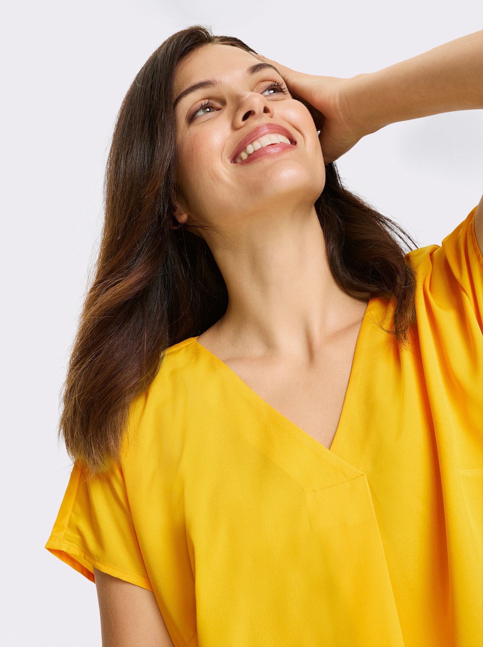 Blouse met korte mouwen en plooi voor - zonnegeel