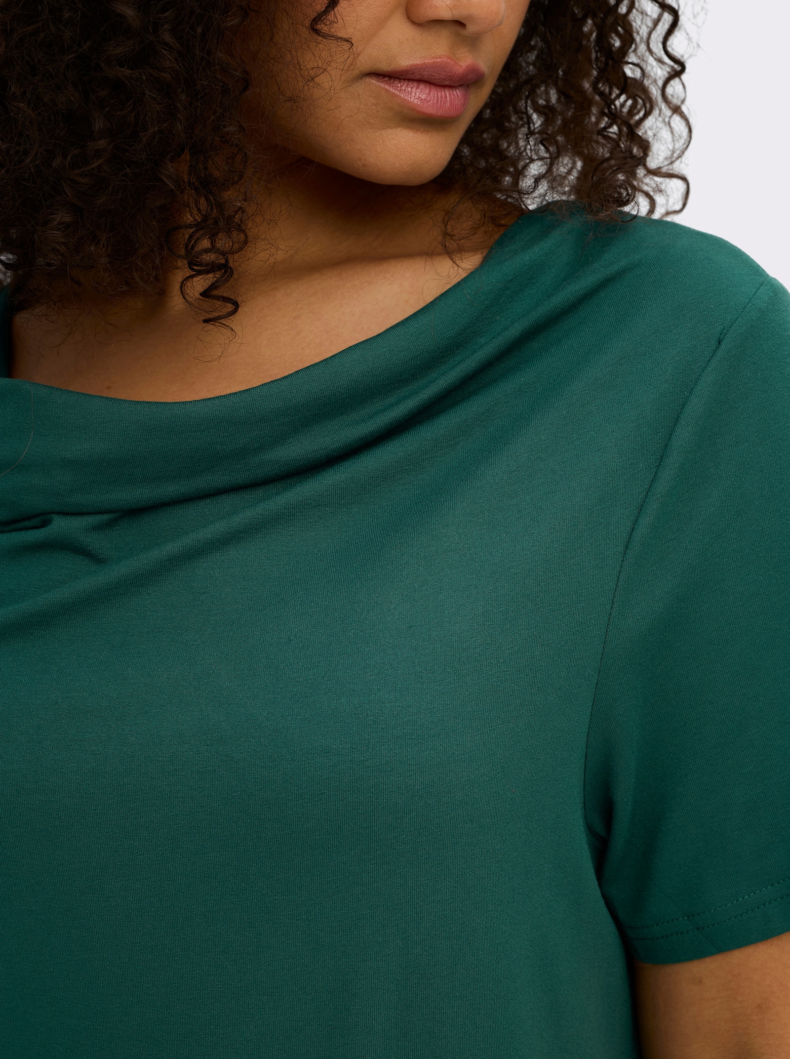 Wasserfallshirt mit kurzen Ärmeln - tannengrün