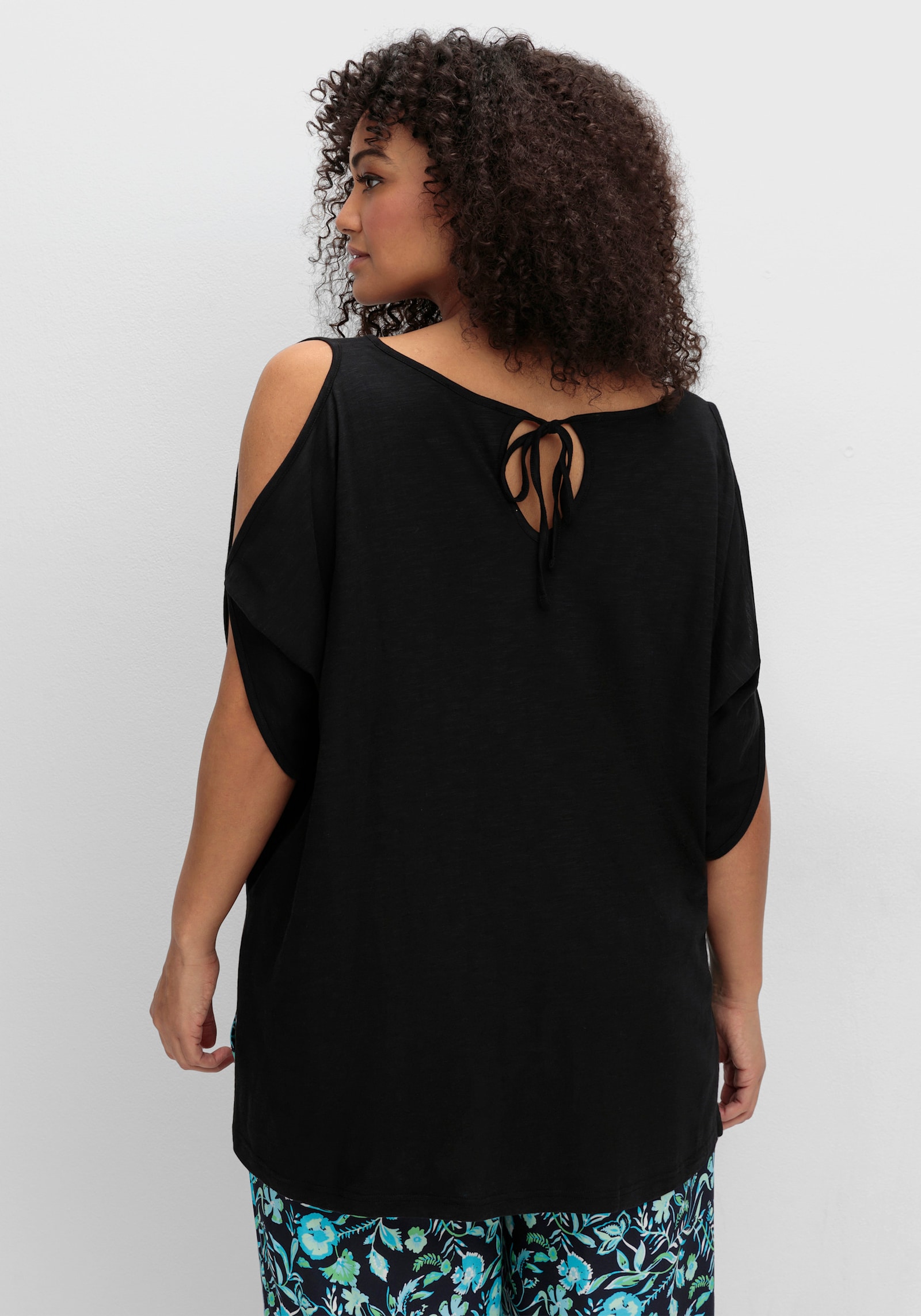 sheego Shirt met vleermuismouwen met split - zwart