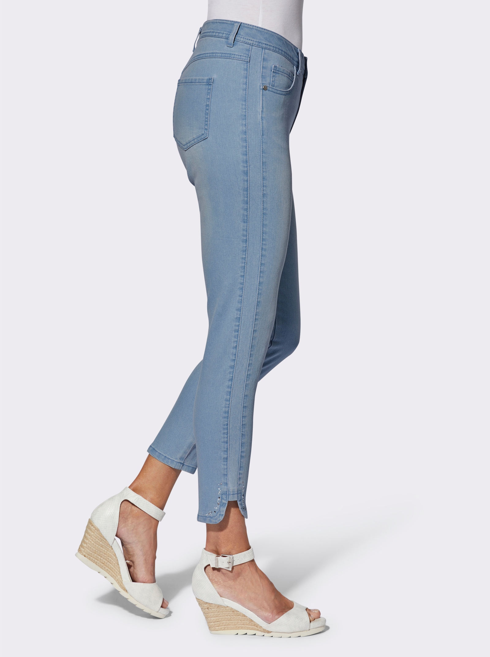 7/8-Jeans mit Glitzersteinchen an den Beinschlitzen - blue-bleached