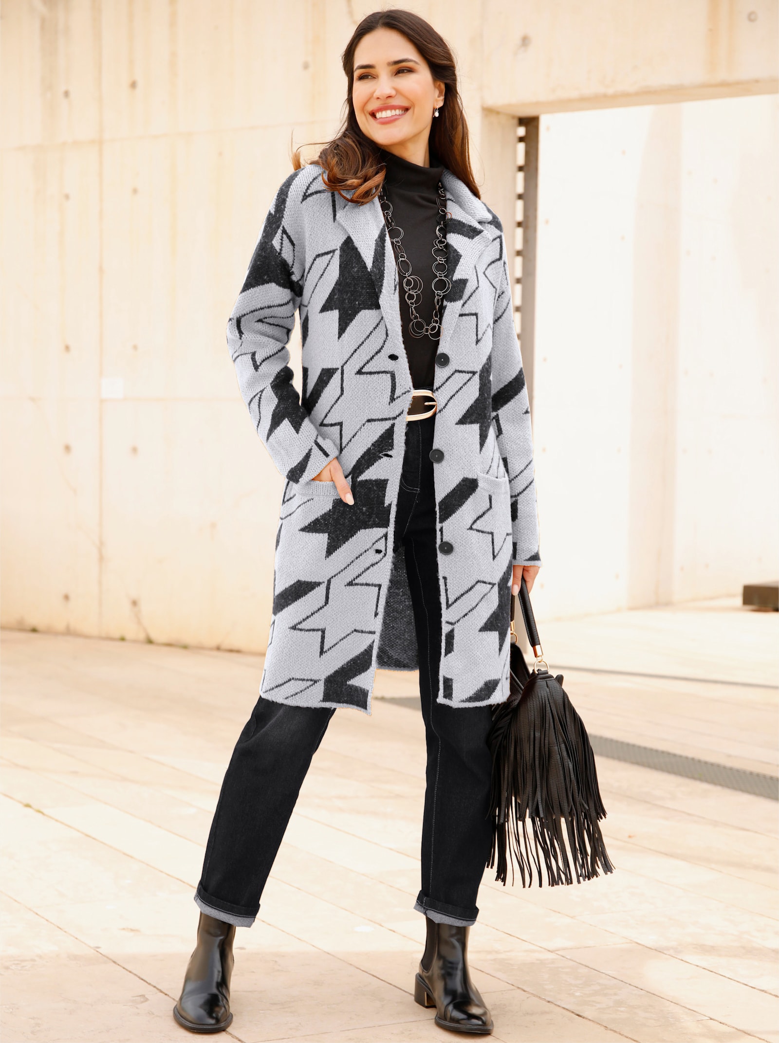 Strickmantel mit Hahnentritt-Muster - schwarz-ecru-gemustert