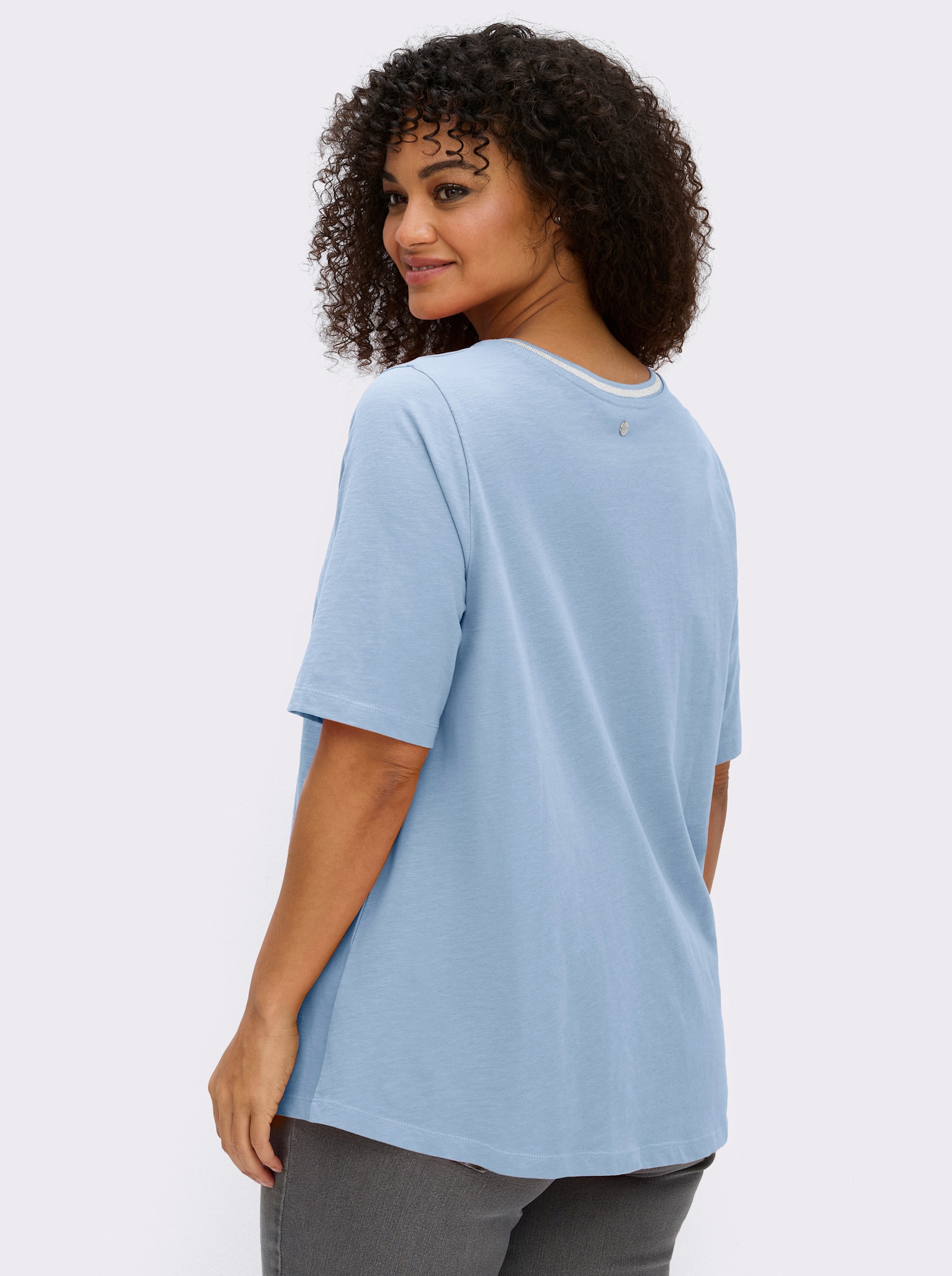 sheego V-Shirt mit Glitzergarn-Streifen - eisblau