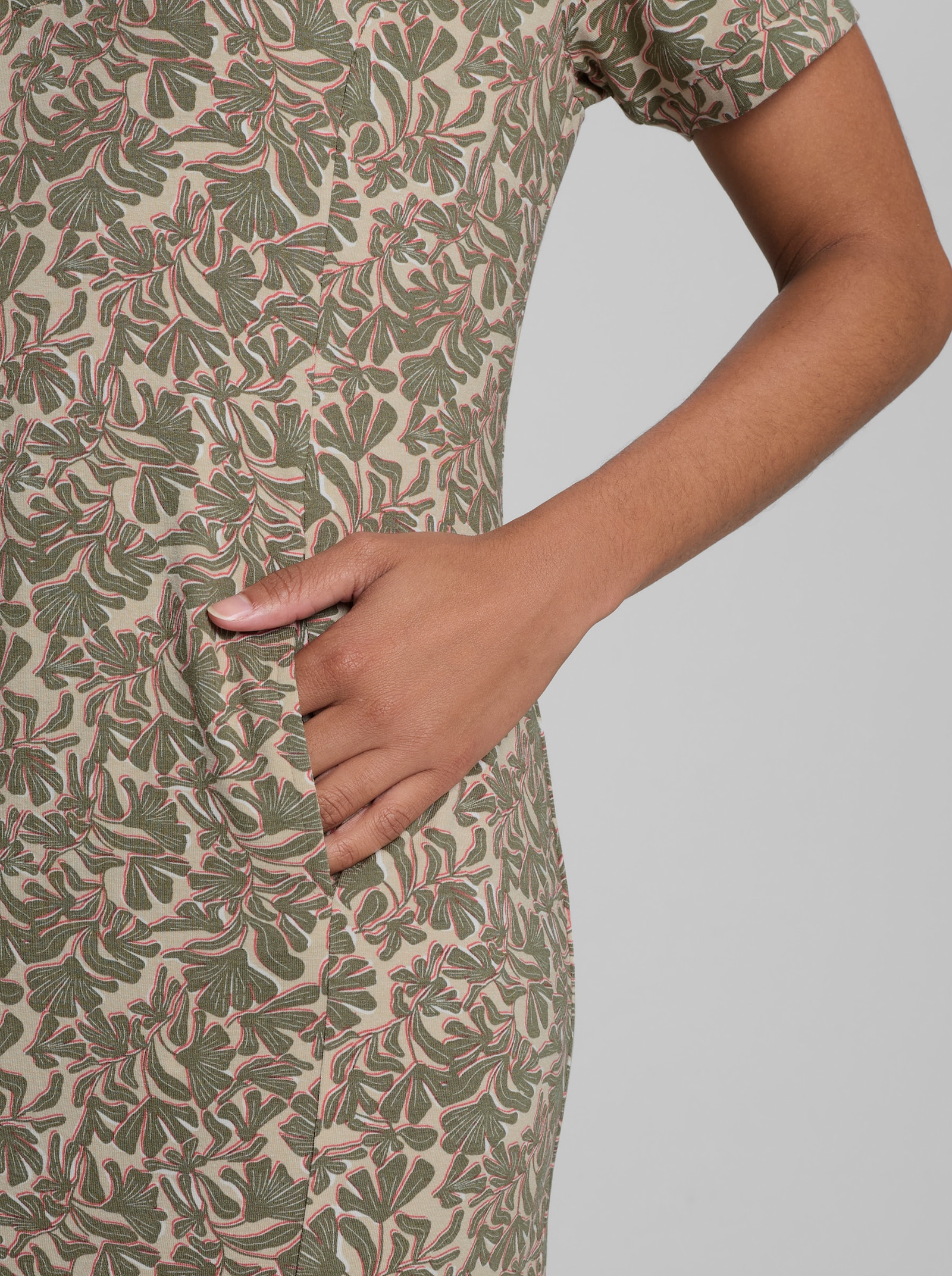 heine Jerseykleid mit Floral-Print - khaki-sand-bedruckt