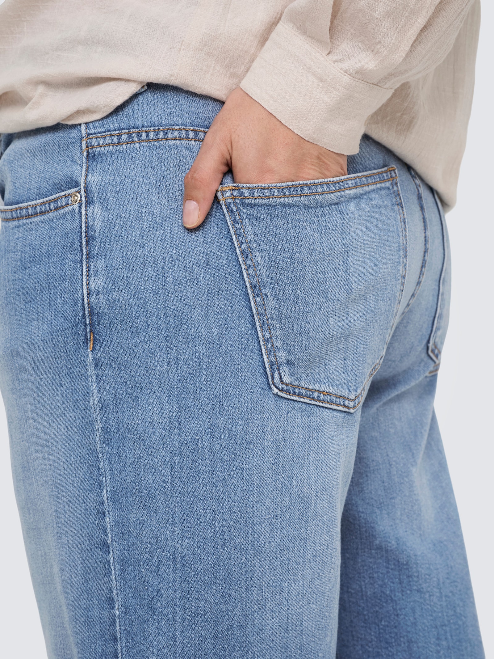 ONLY CARMAKOMA Jeansshorts - light blue denim