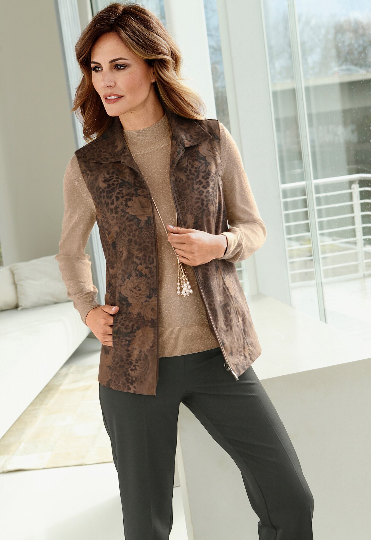 Gilet - cognac gedessineerd
