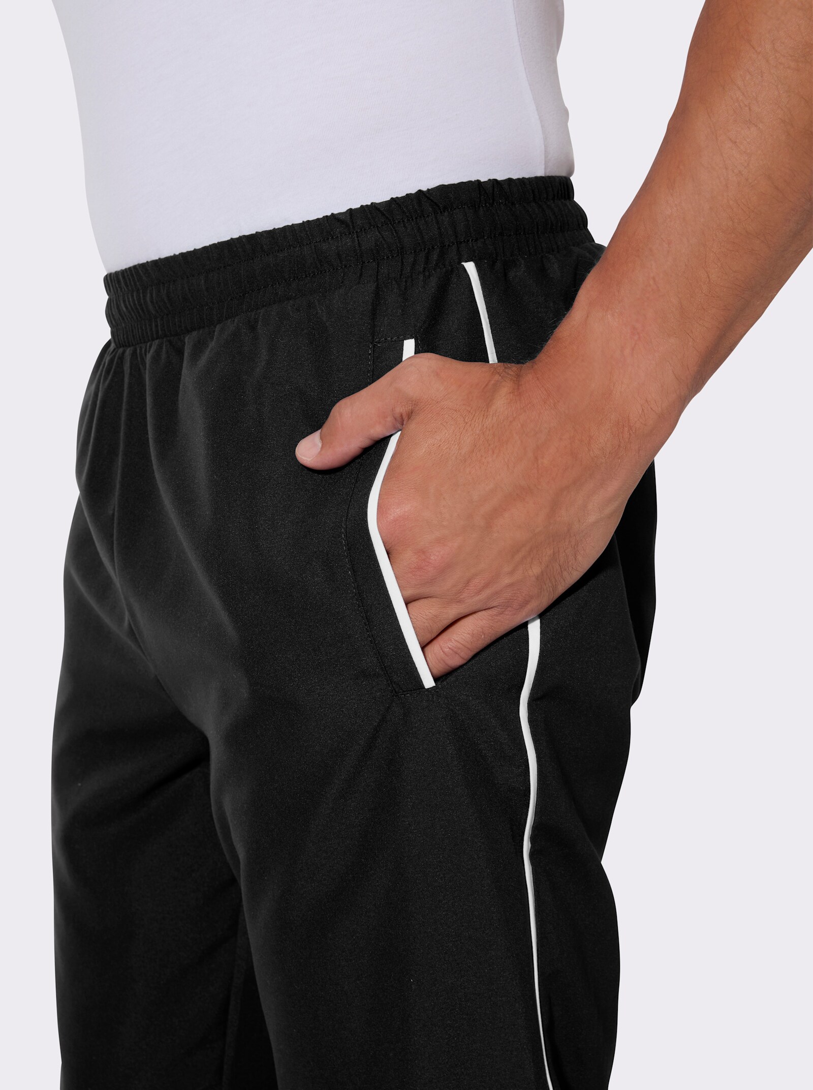 Freizeithose mit Dehnbund - schwarz