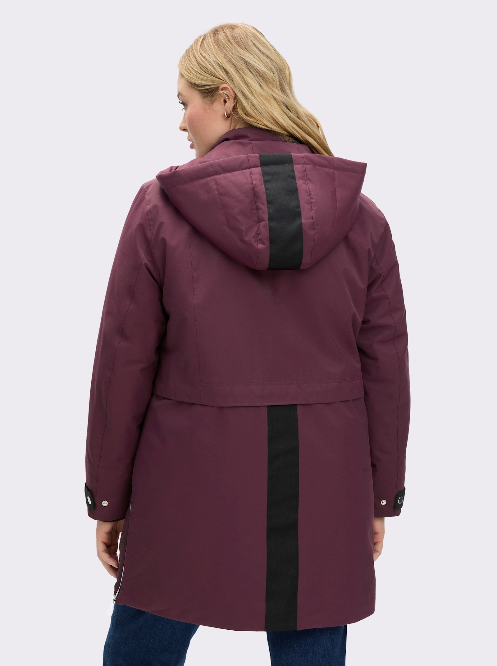 sheego Kapuzenjacke mit Kontrastdetails - burgund