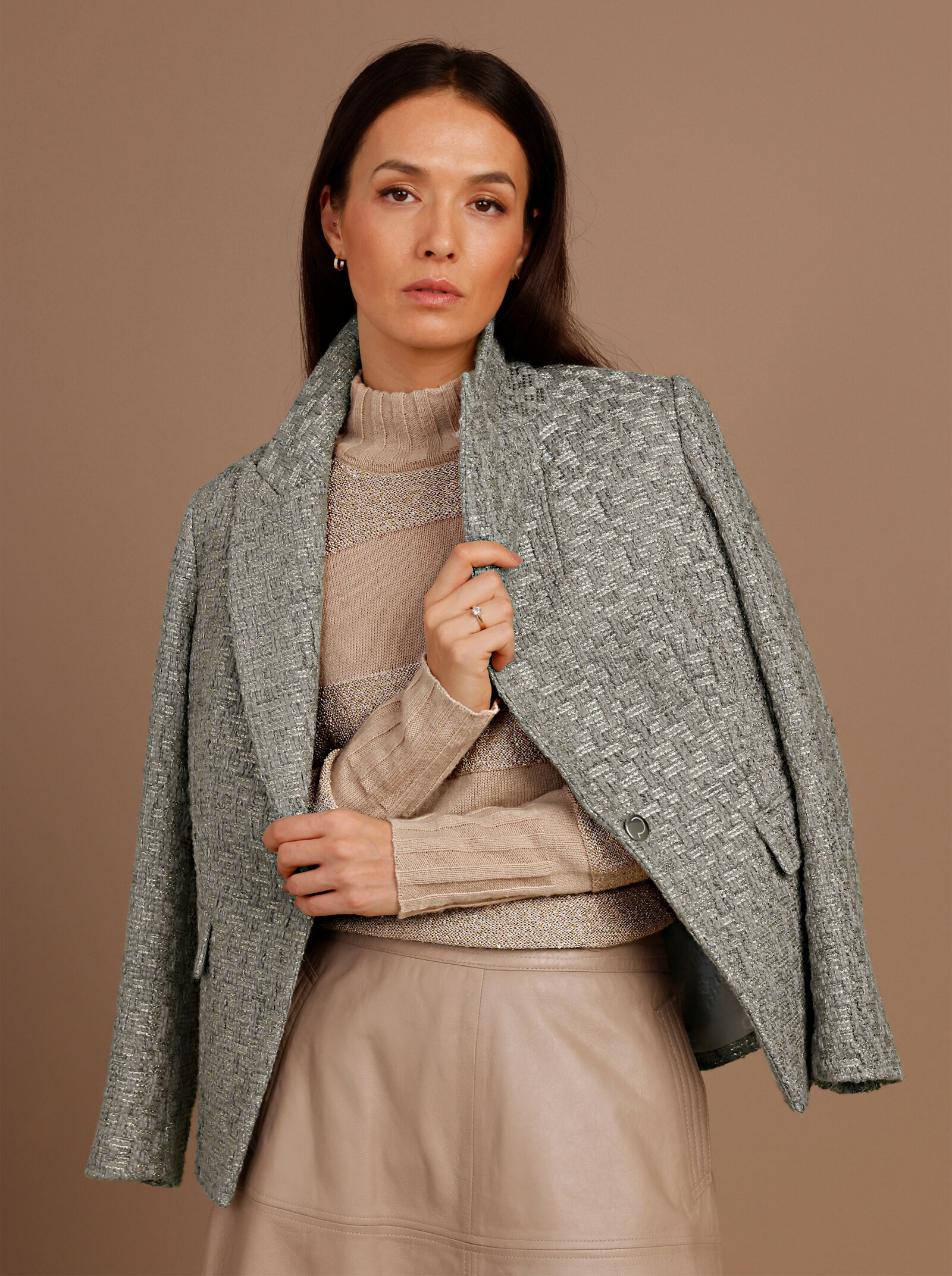 CREATION L PREMIUM Bouclé-Blazer mit schräger Kante - grau-goldfarben-gemustert