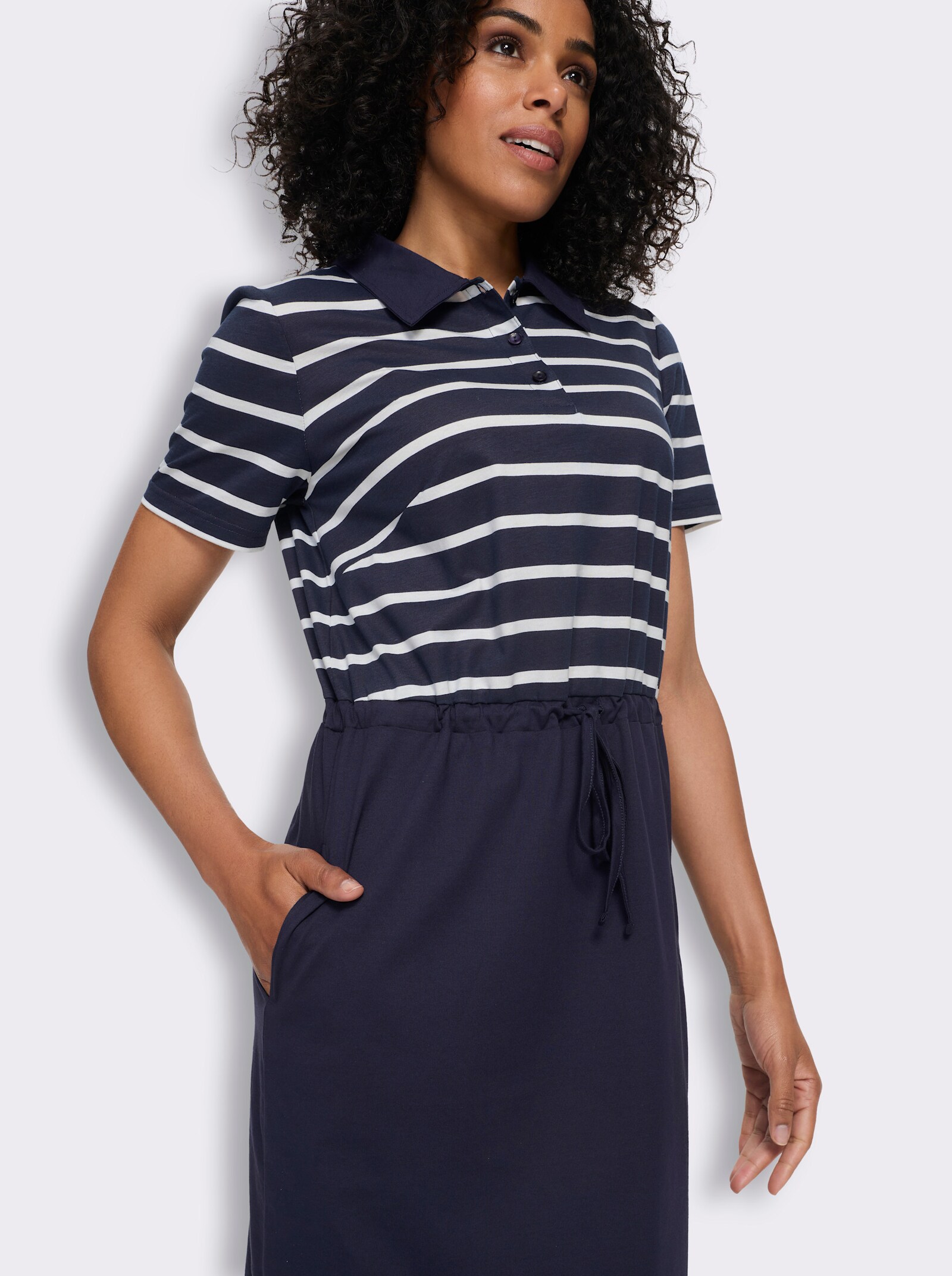 Jerseykleid mit 2 Nahttaschen - marine