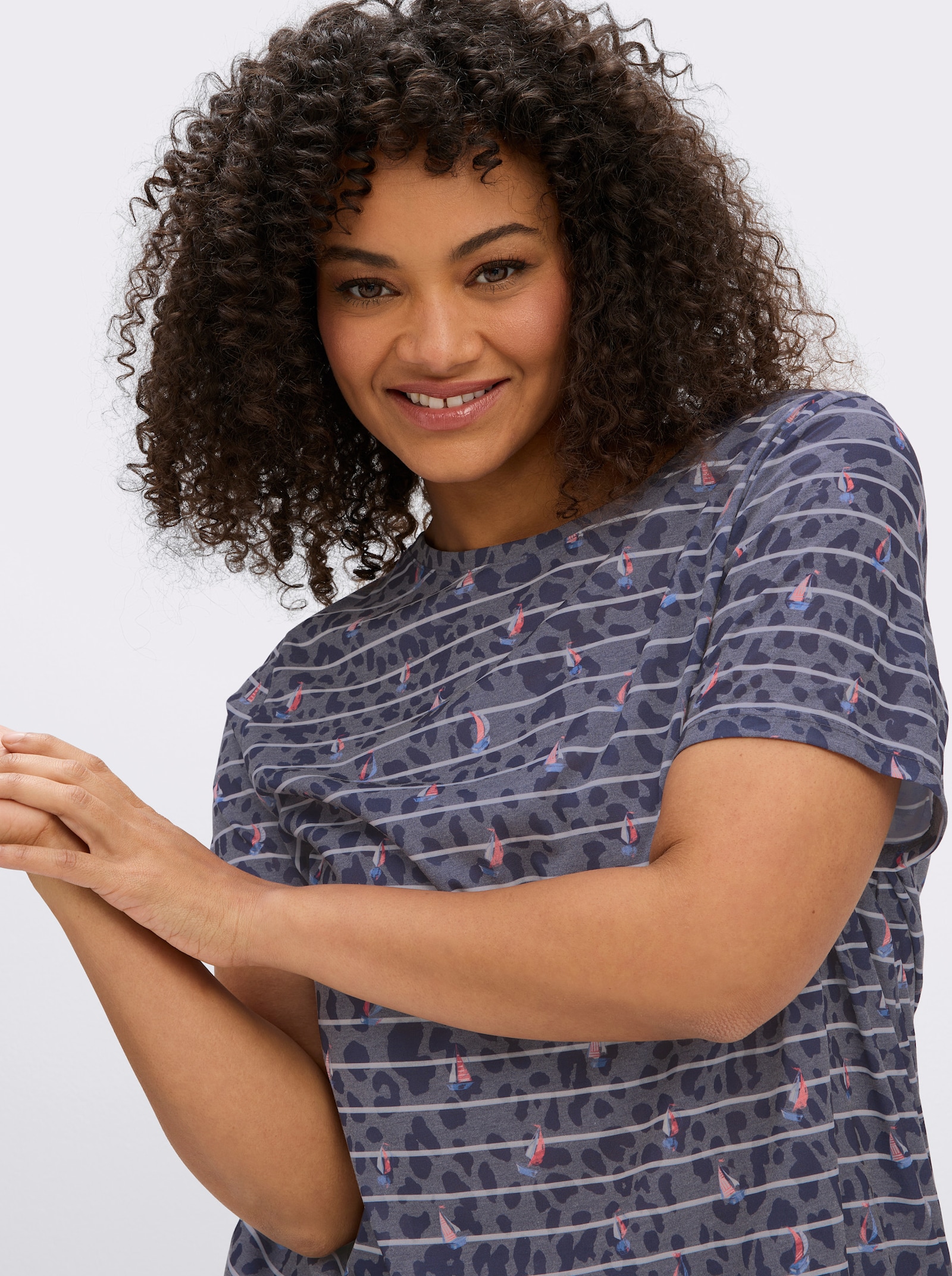 Rundhalsshirt in Ausbrenner-Qualität - marine-bedruckt