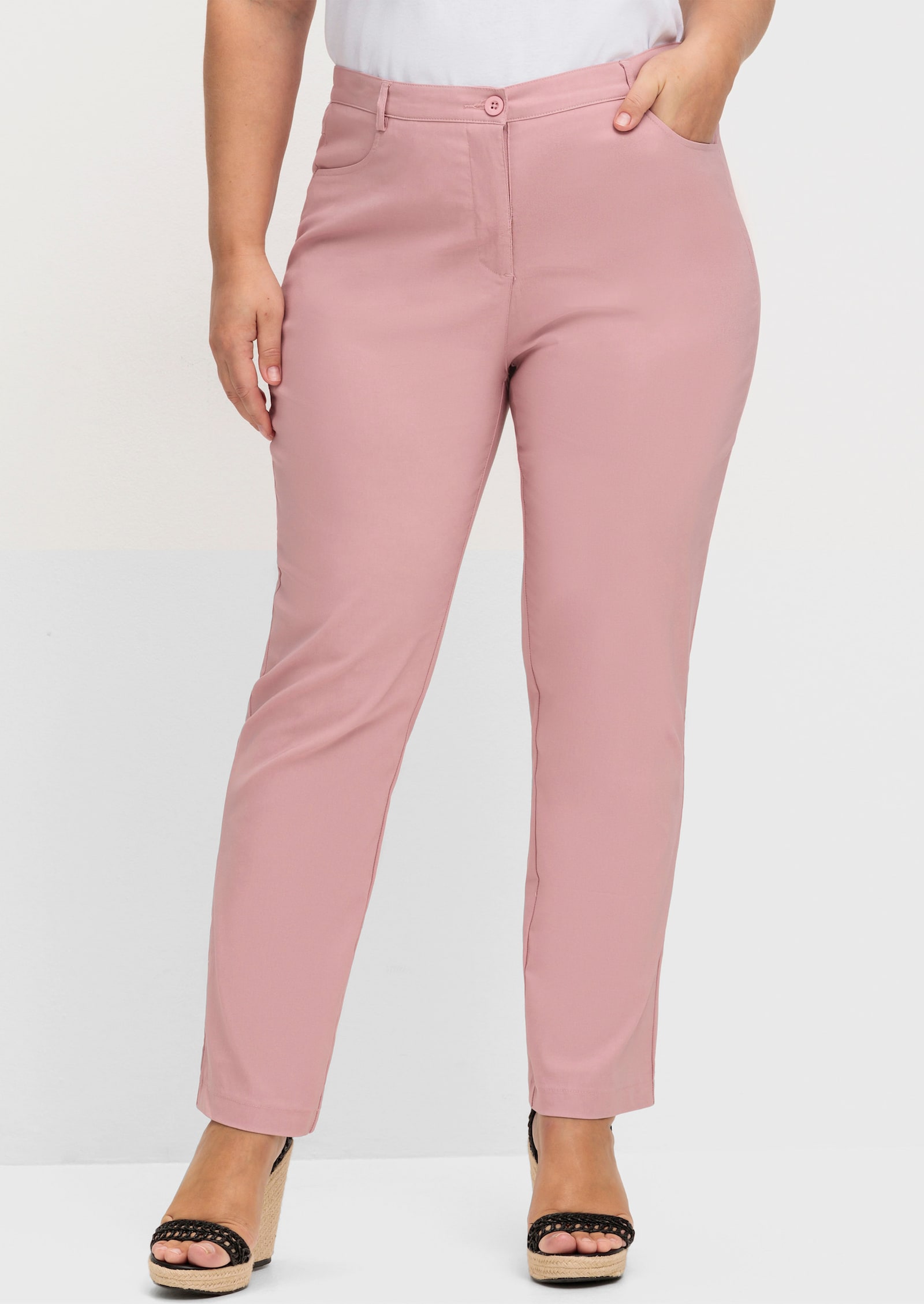 Bengalinhose mit Schmetterlings-Stickerei - hortensie